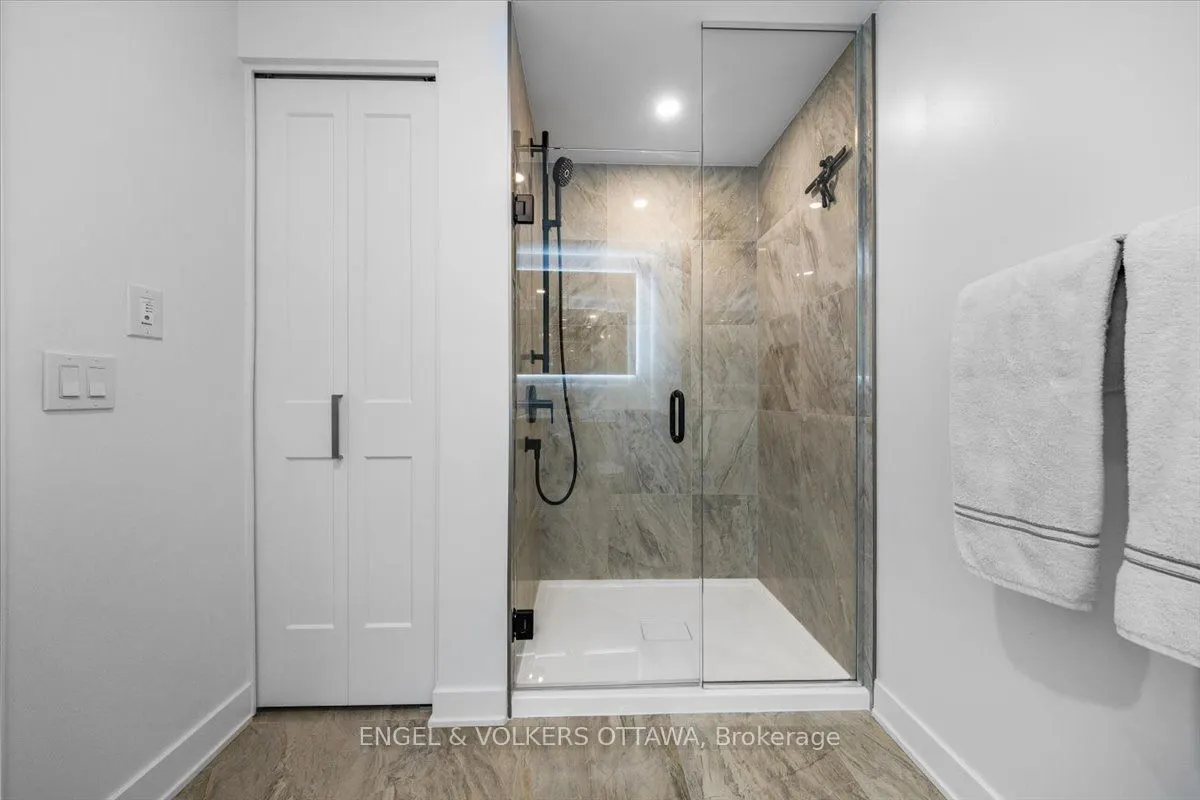 340 Queen Street, #1704