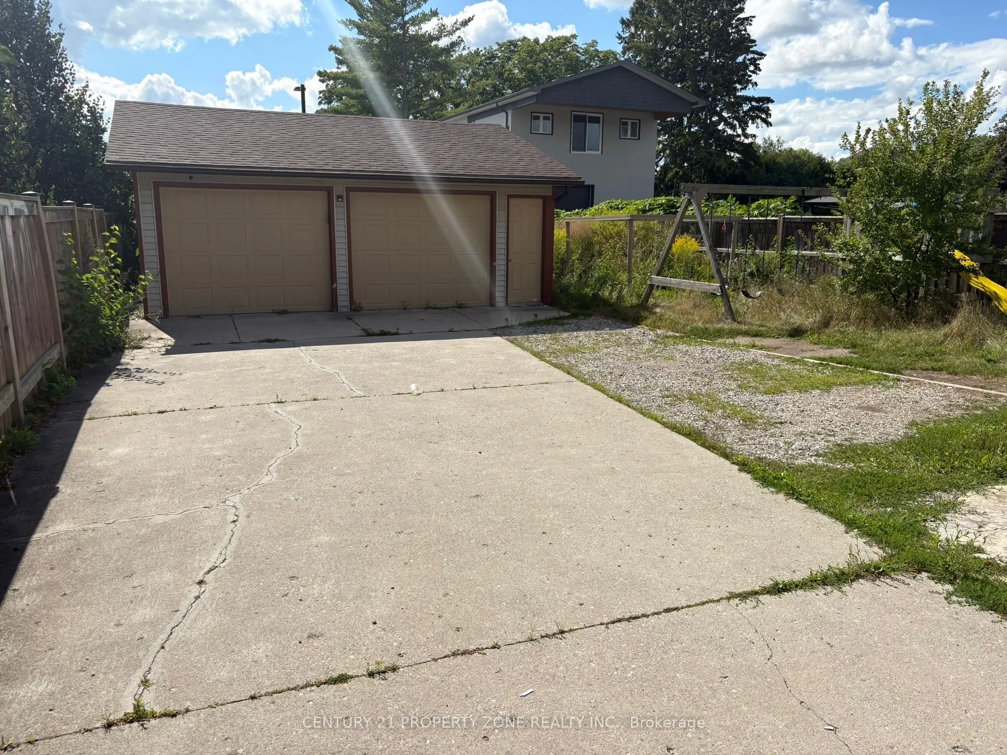 195 Clarke Road