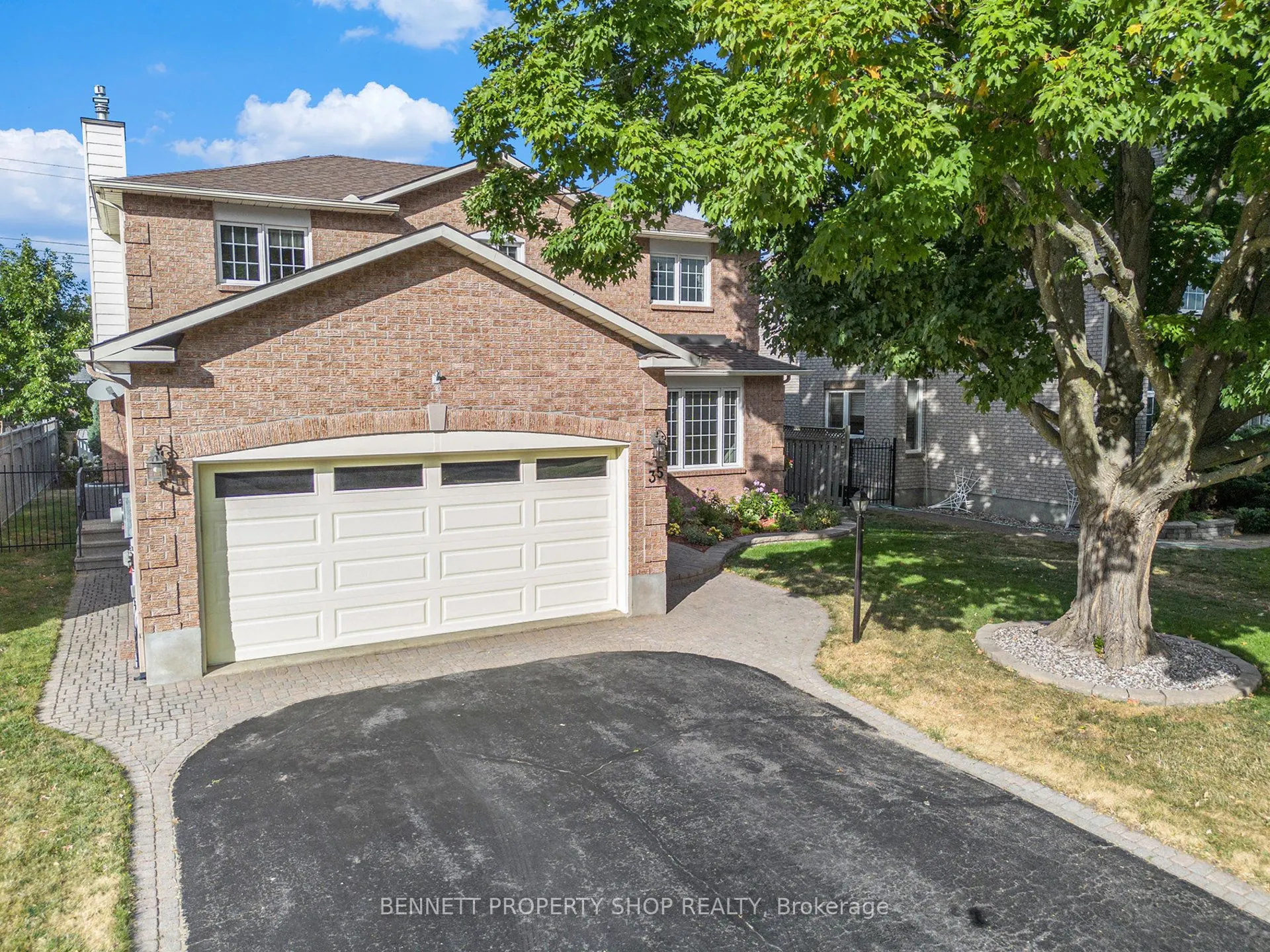 35 Windfield Crescent