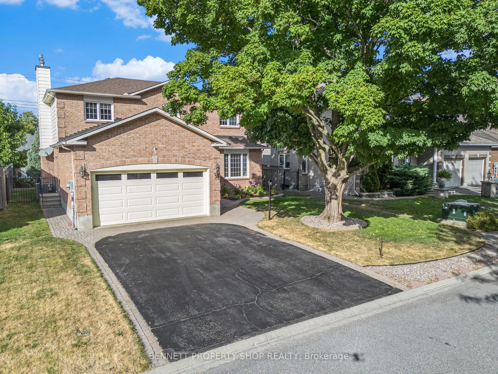 35 Windfield Crescent