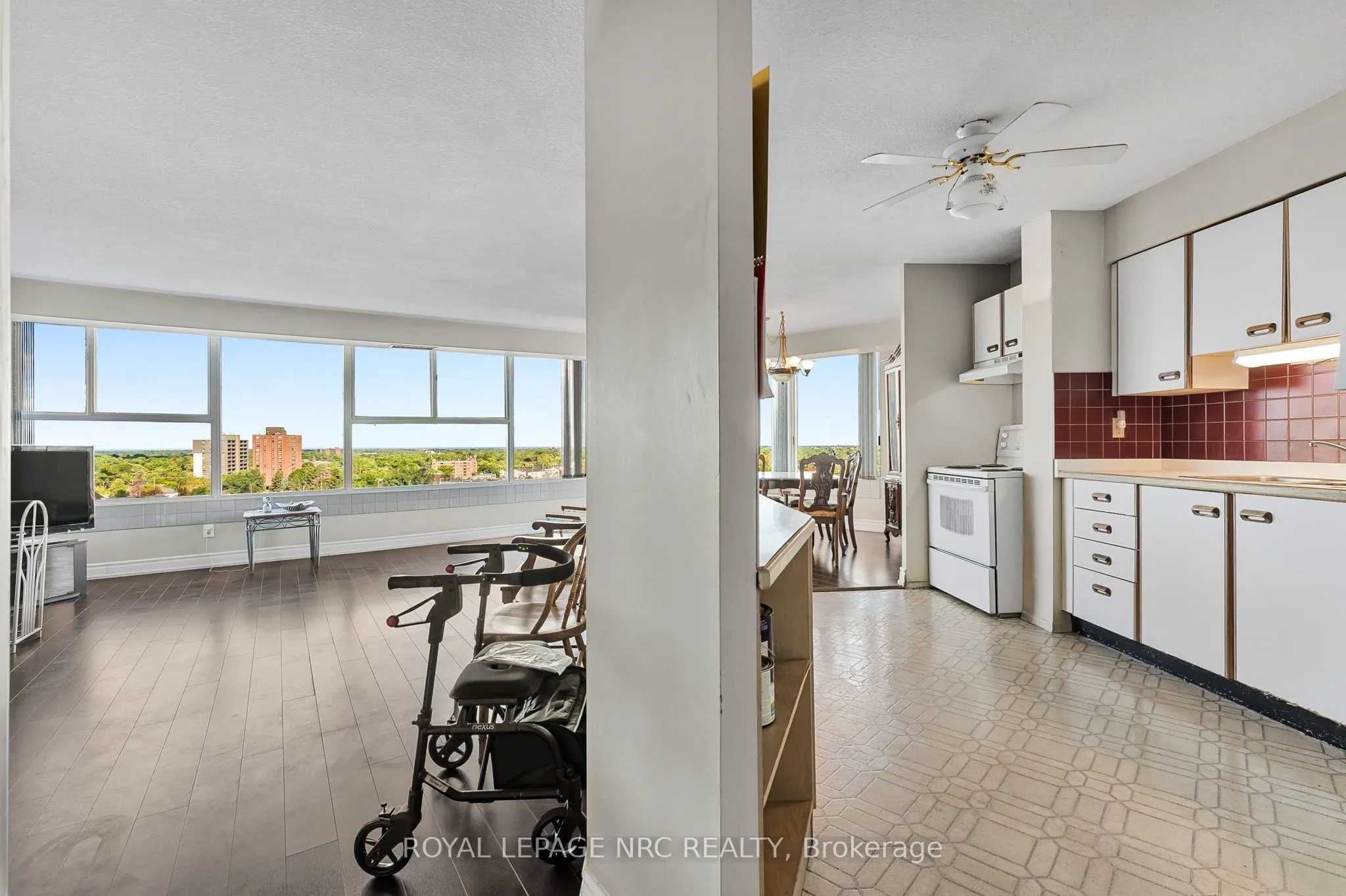 7 Gale Crescent, #PH1