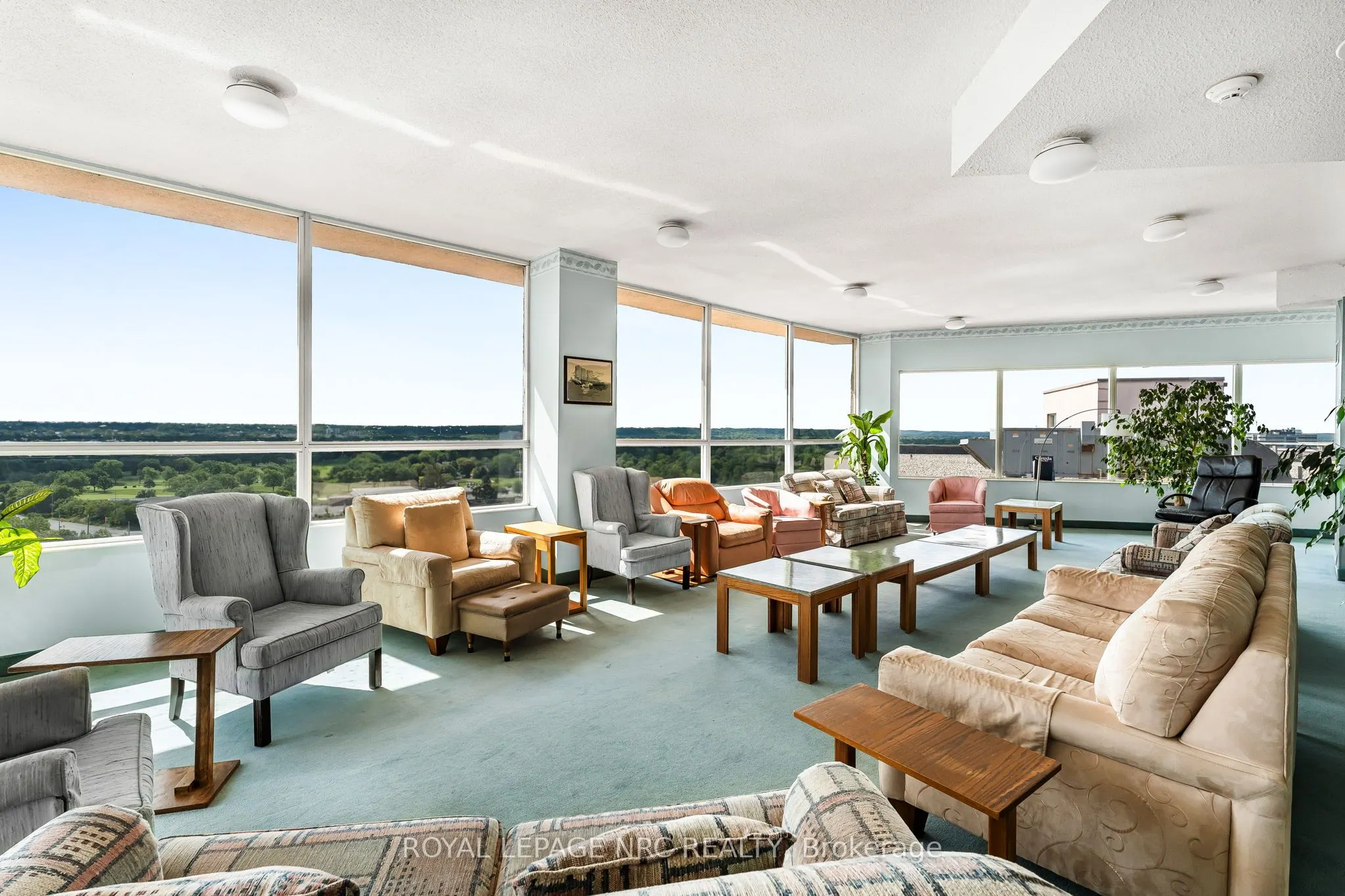 7 Gale Crescent, #PH1