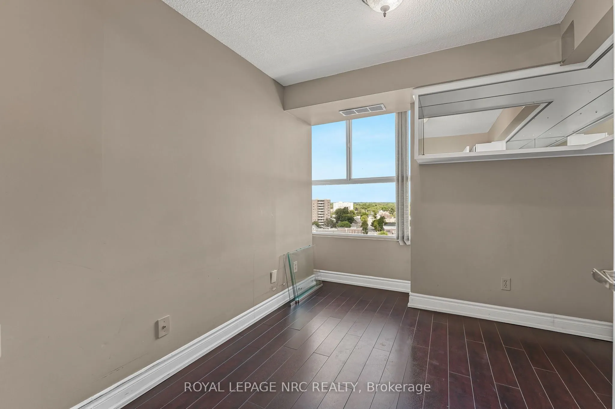 7 Gale Crescent, #PH1