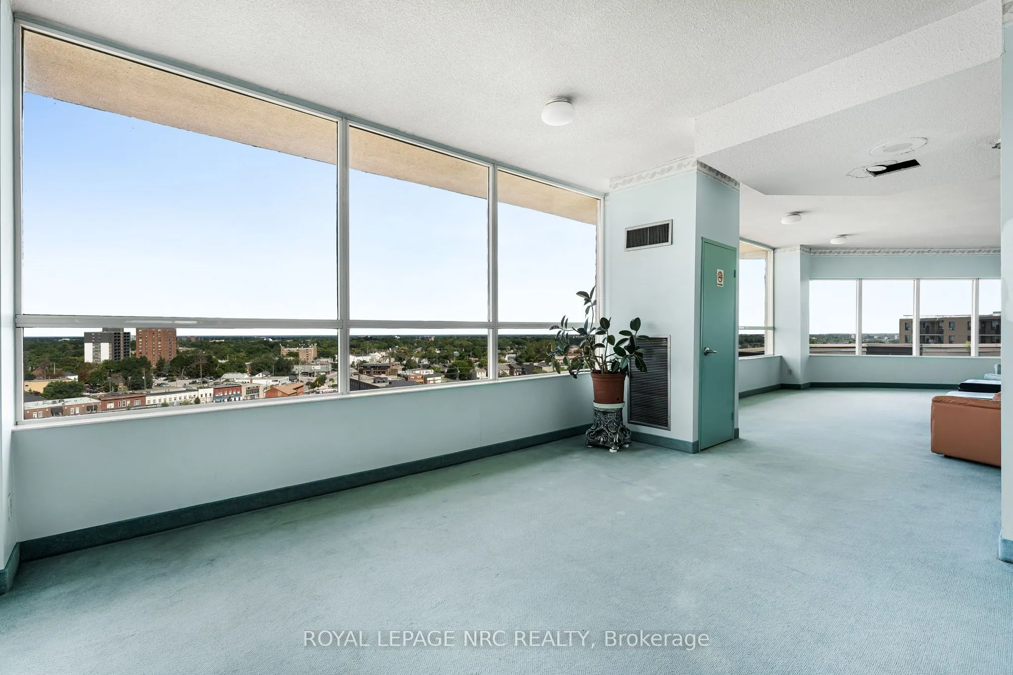 7 Gale Crescent, #PH1