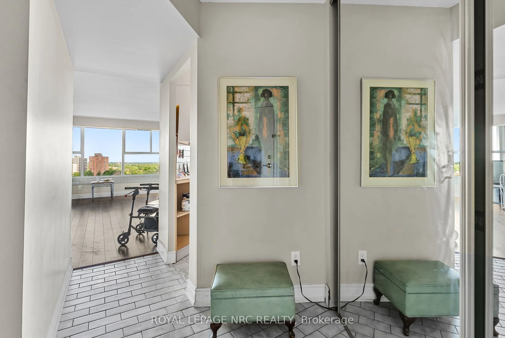 7 Gale Crescent, #PH1
