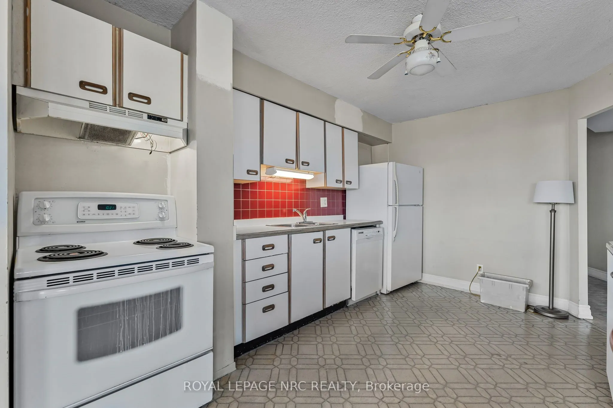 7 Gale Crescent, #PH1