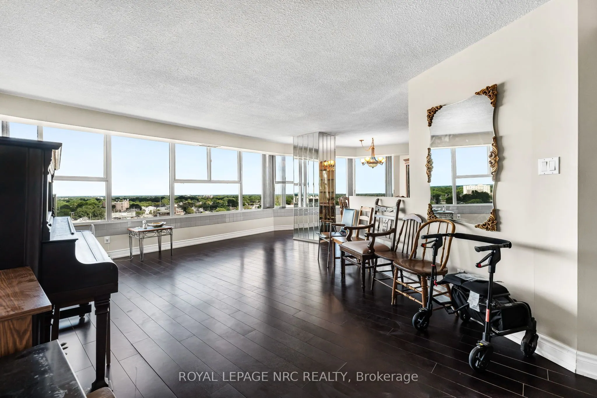 7 Gale Crescent, #PH1