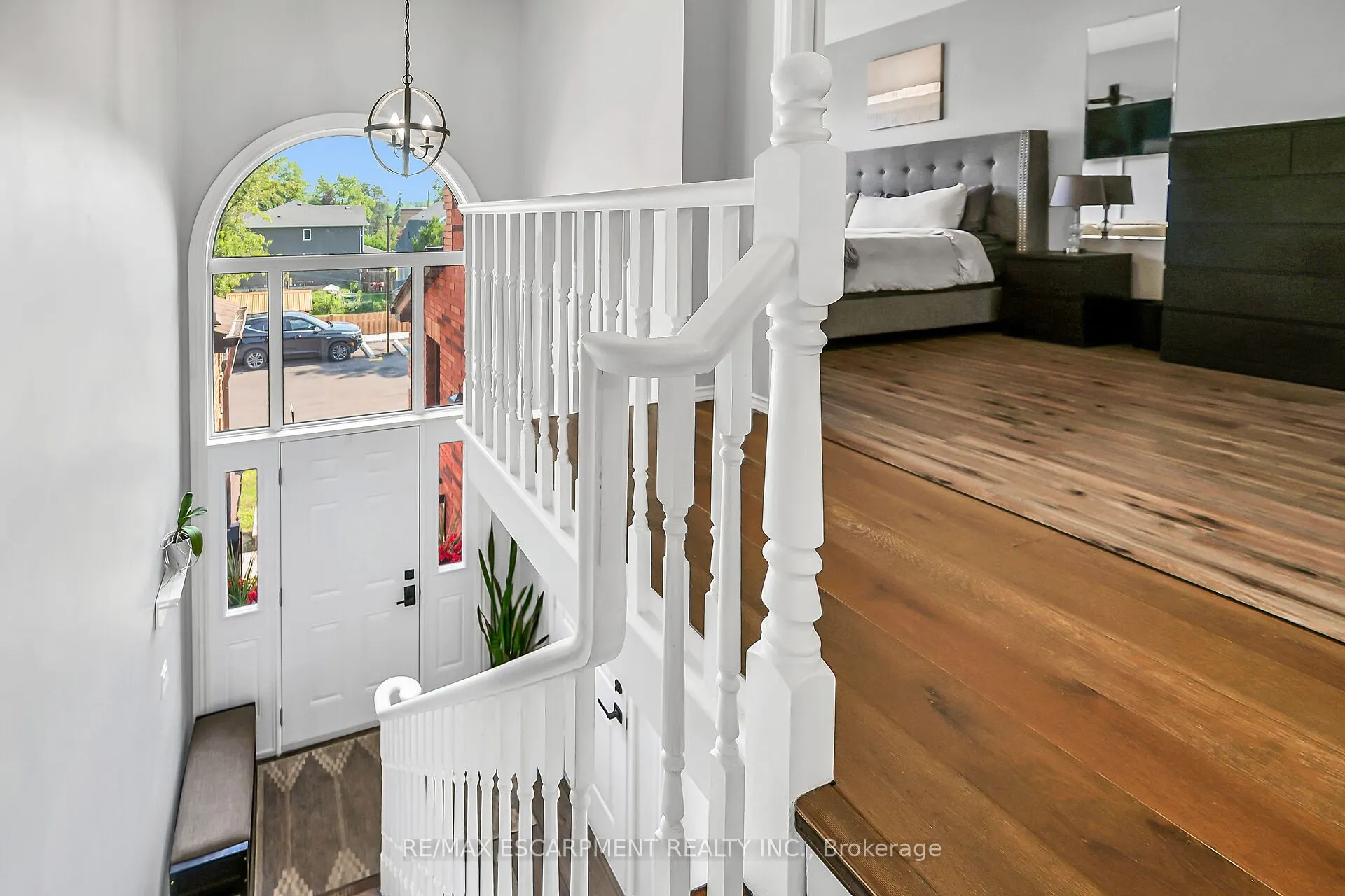 54 ARGYLE Street S, #2