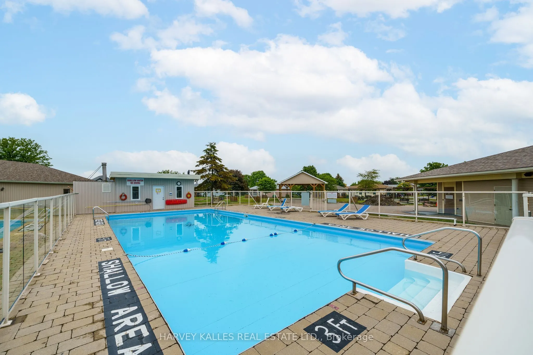 45 Maplehurst Crescent
