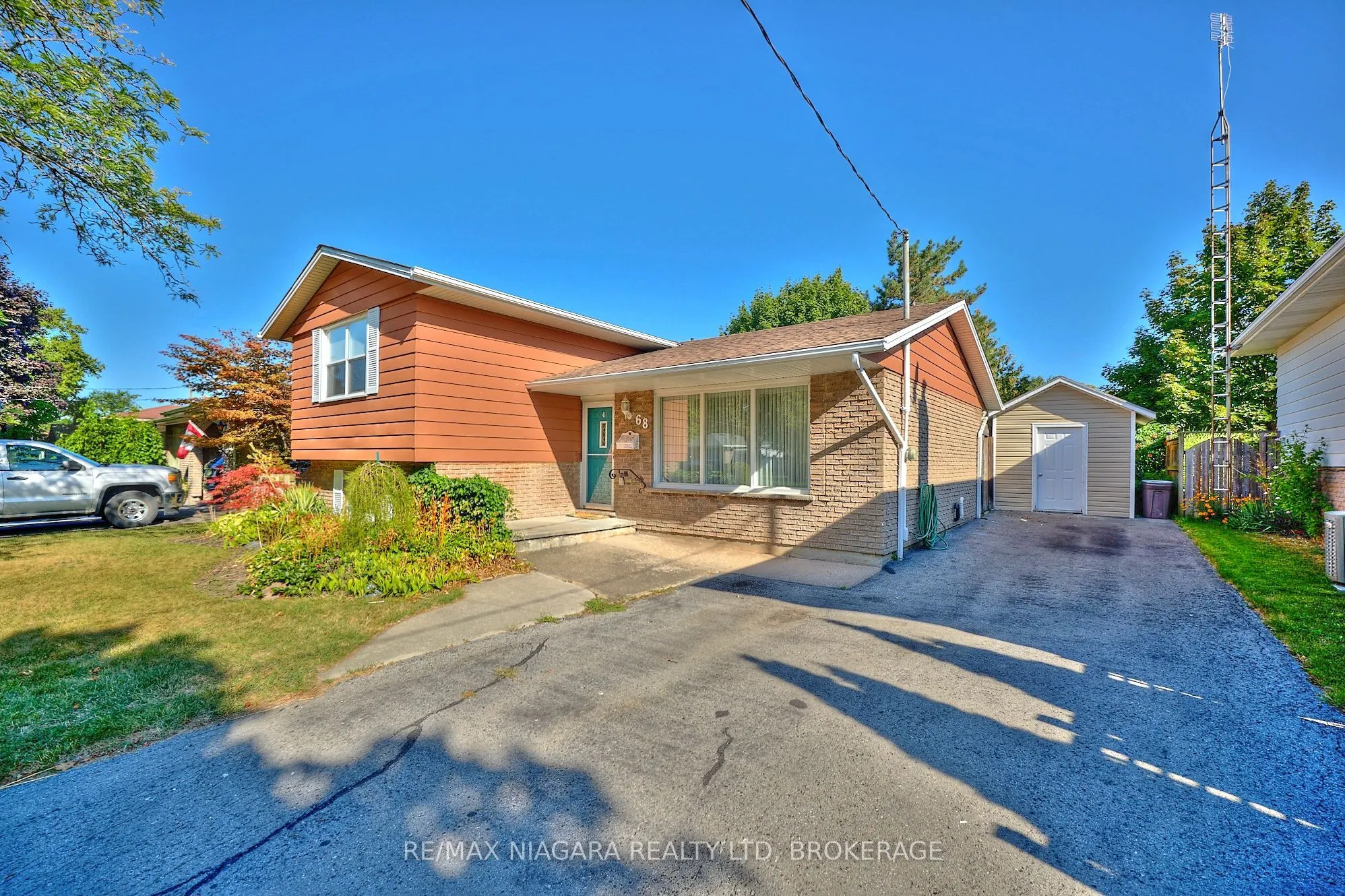 68 Acadia Crescent