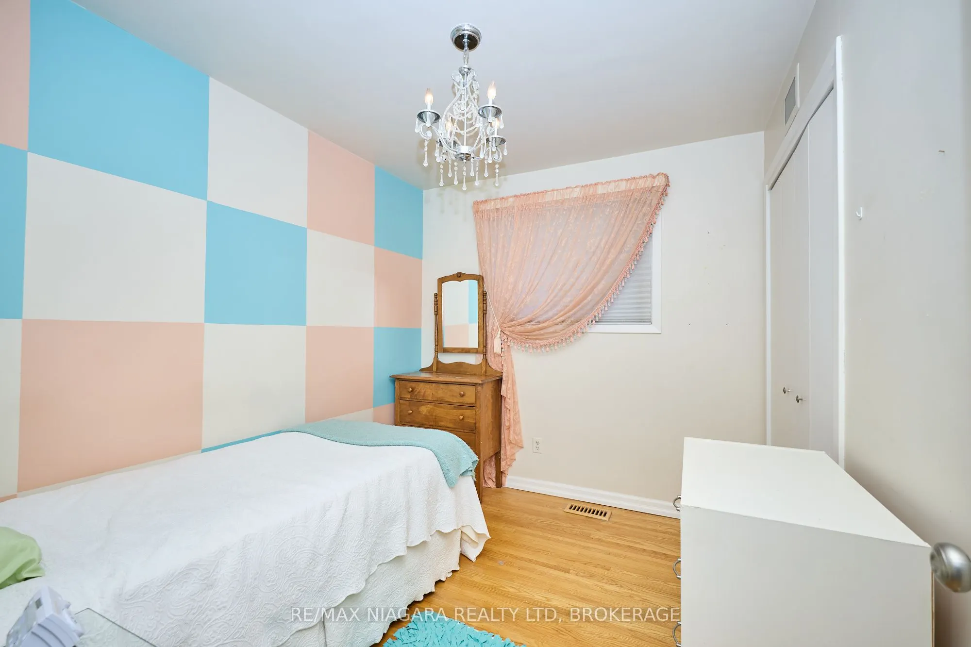 68 Acadia Crescent