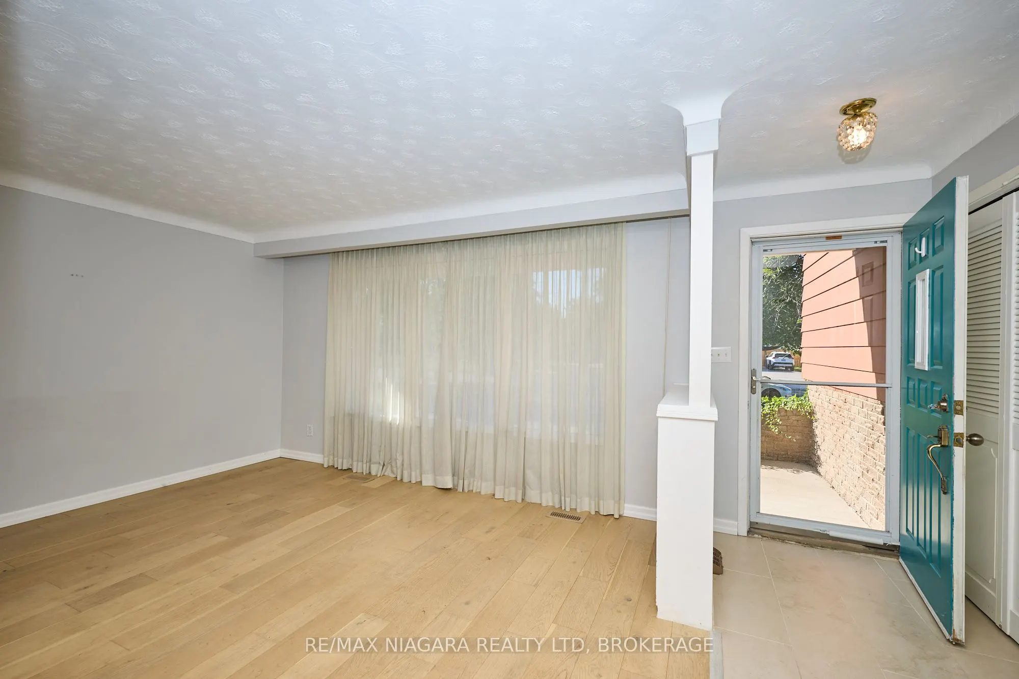 68 Acadia Crescent