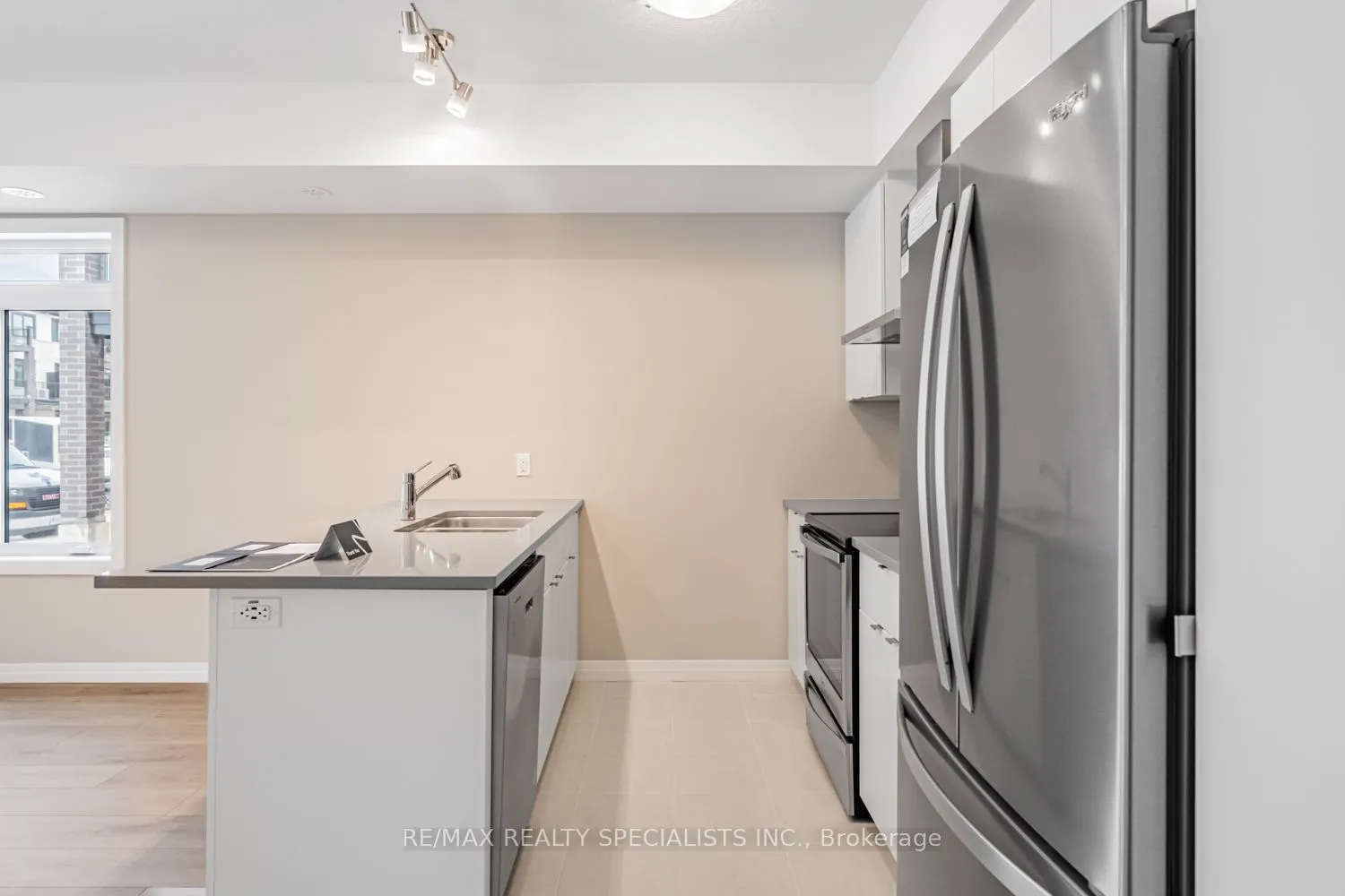 64 Thatcher Drive, #N/A