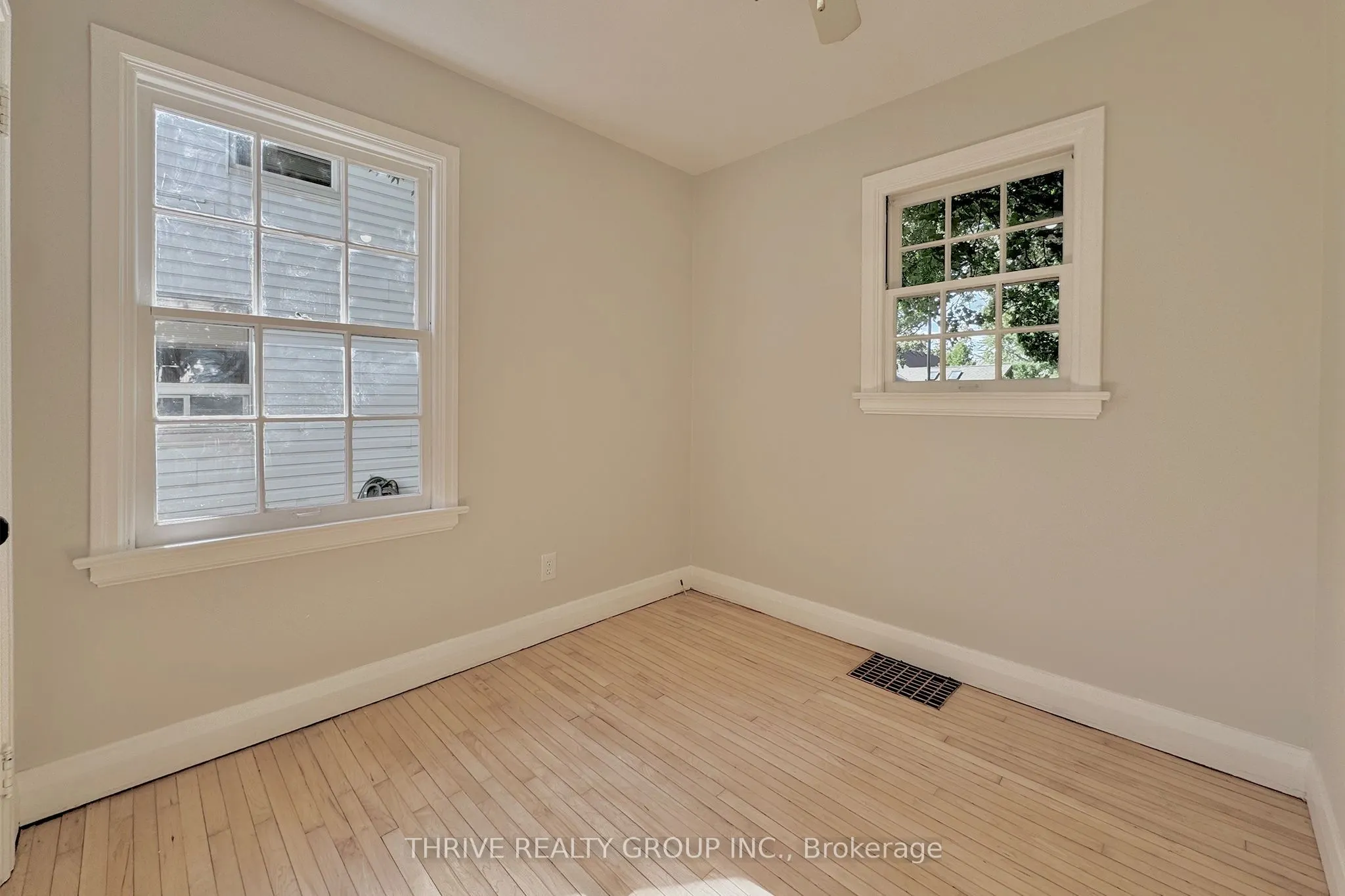 165 Oxford Street W