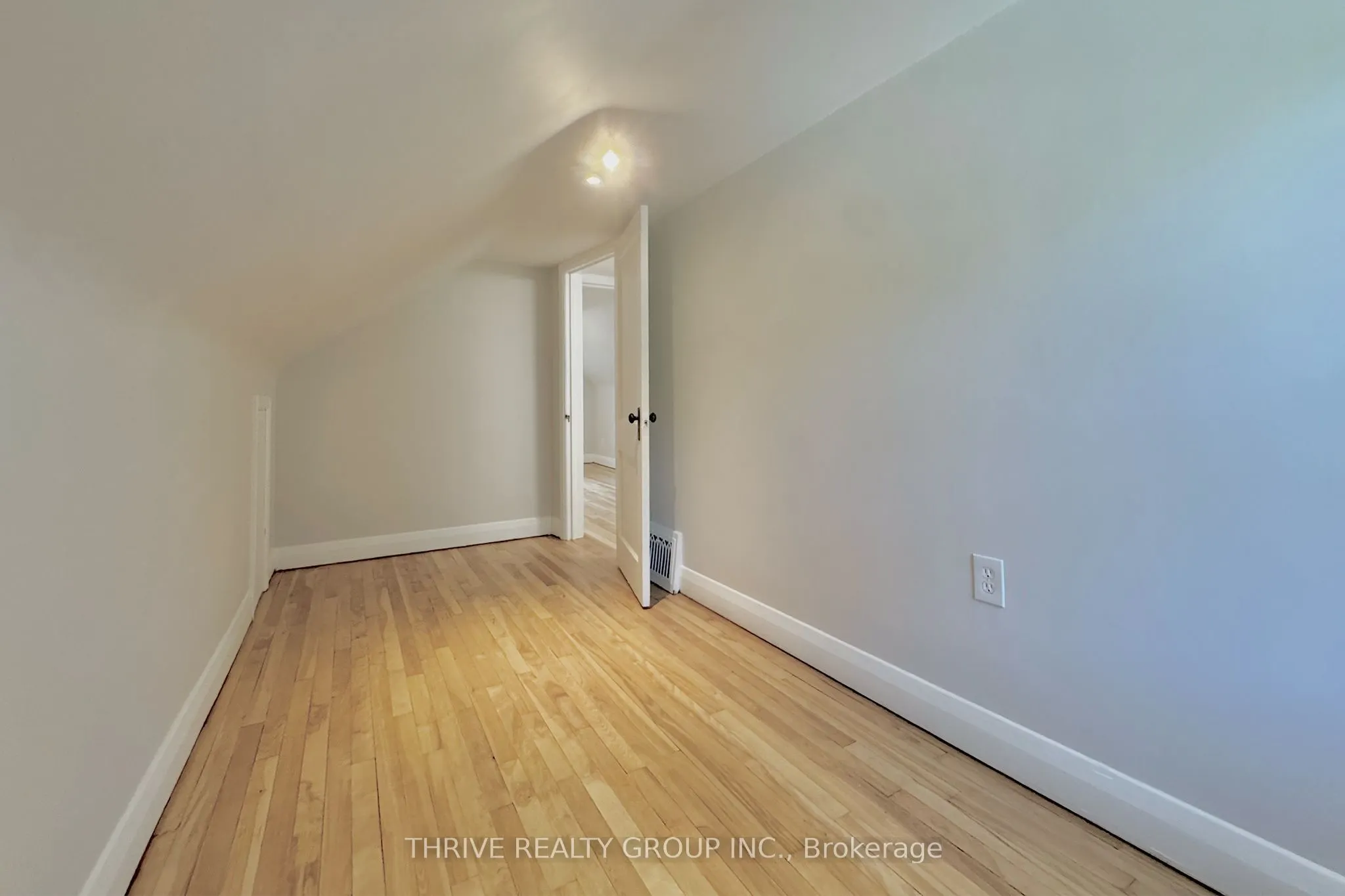 165 Oxford Street W