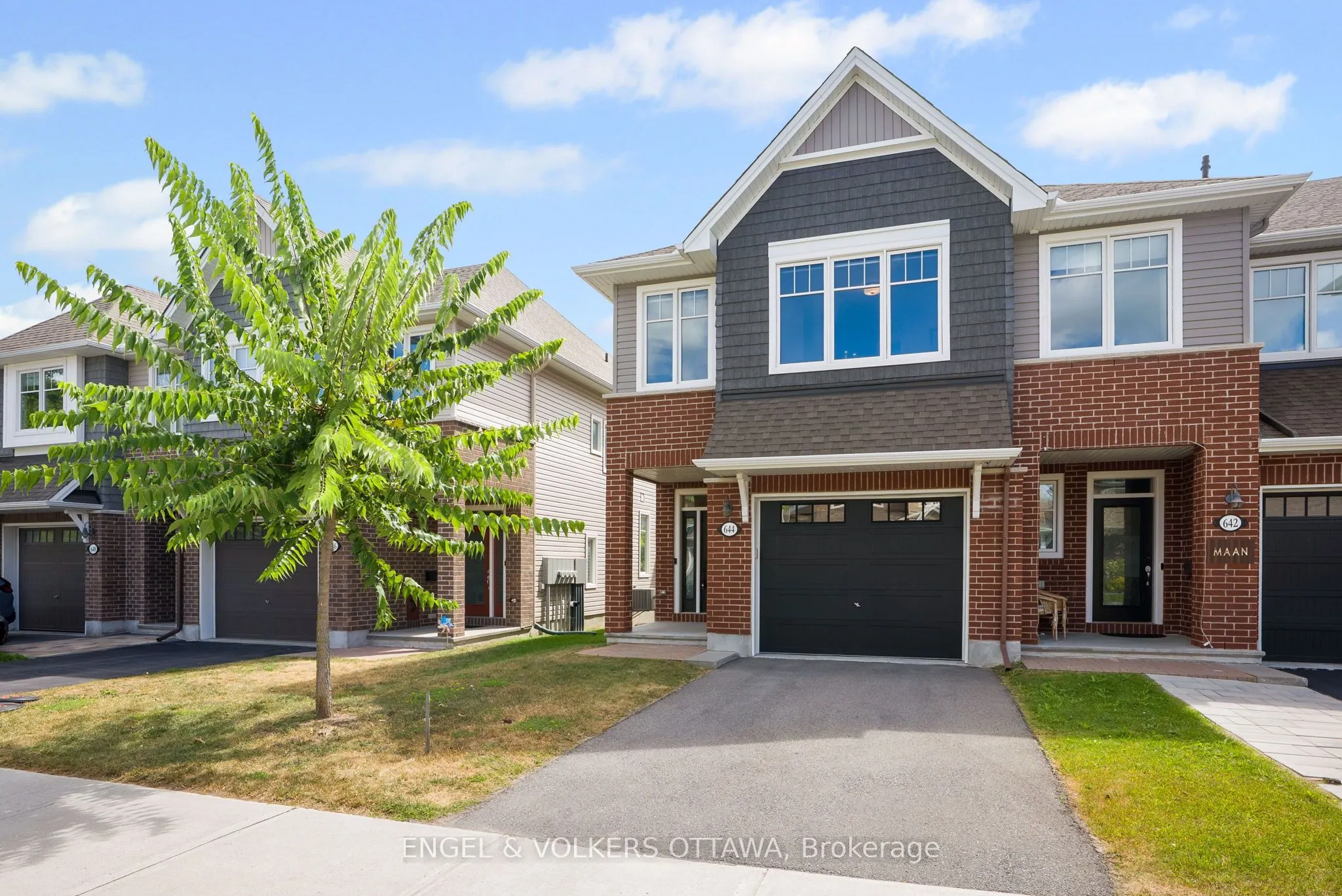 644 Vivera Place