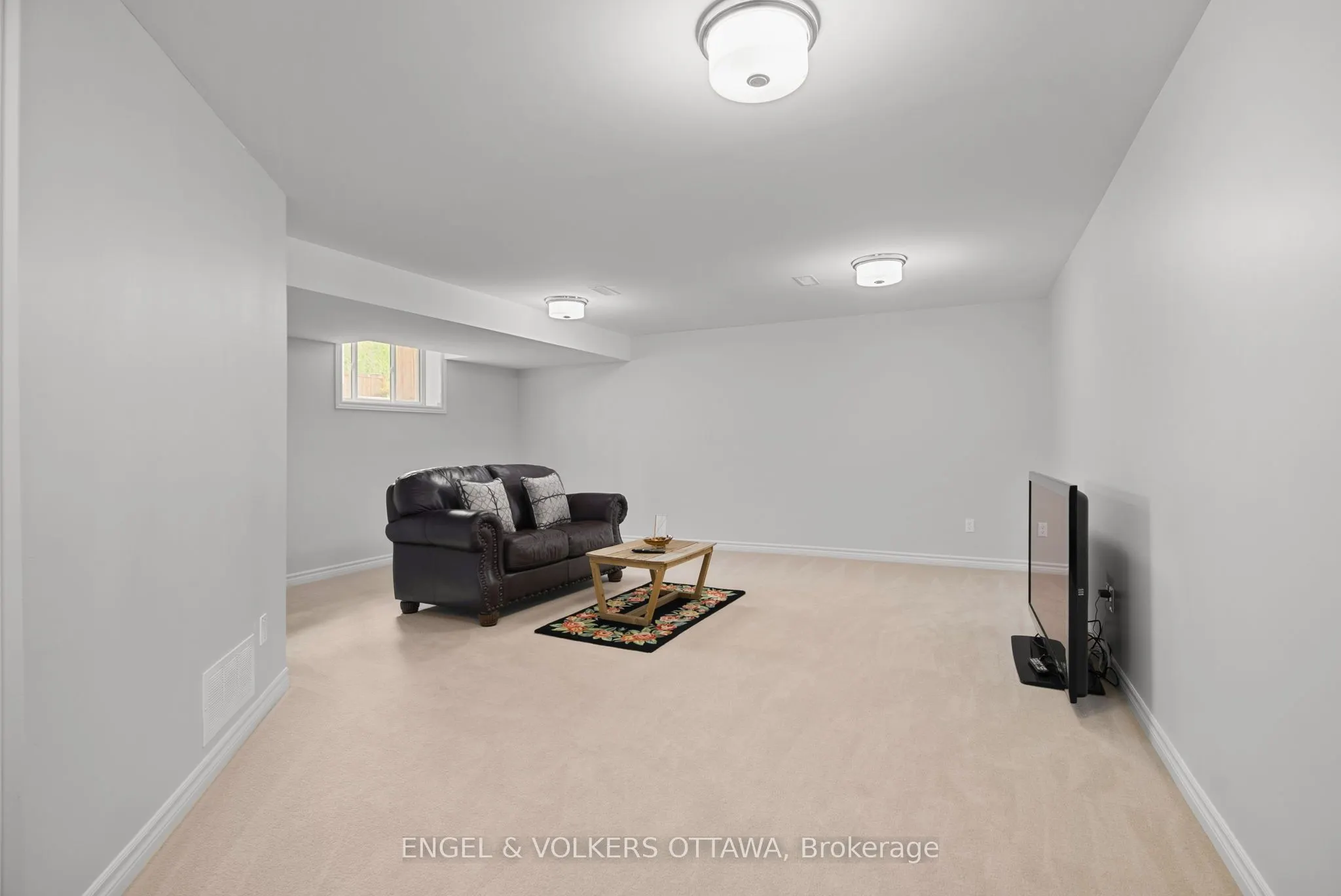 644 Vivera Place