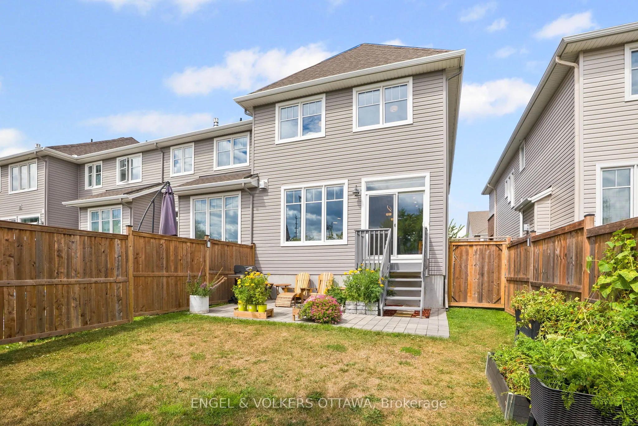 644 Vivera Place