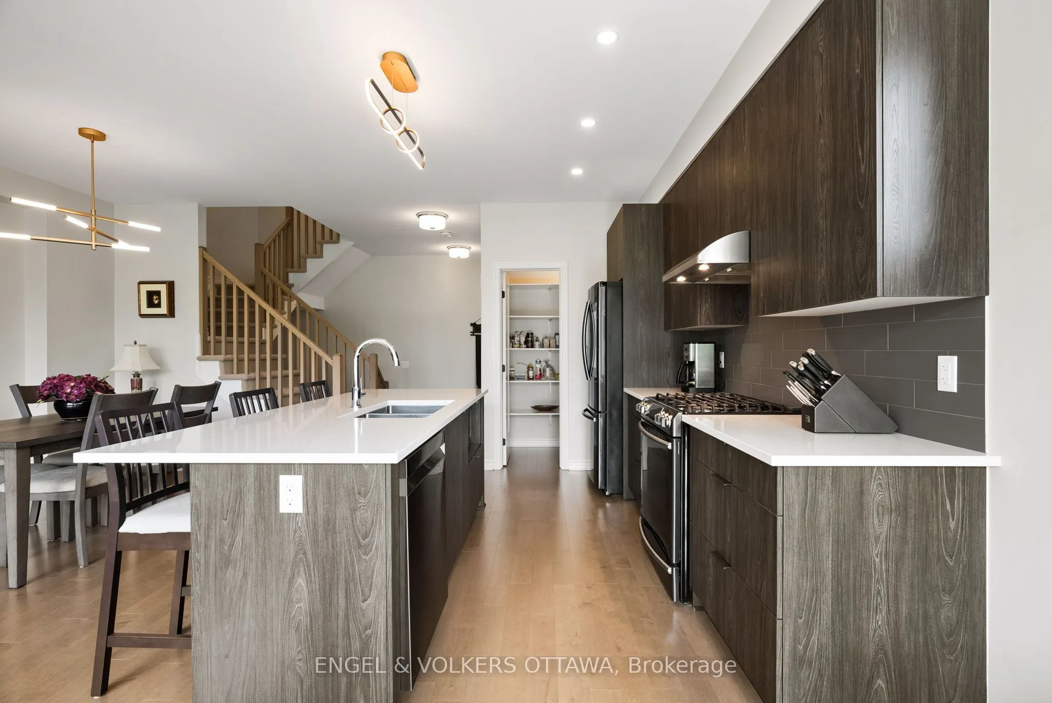 644 Vivera Place