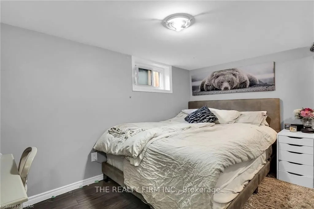 60 Emery Street W