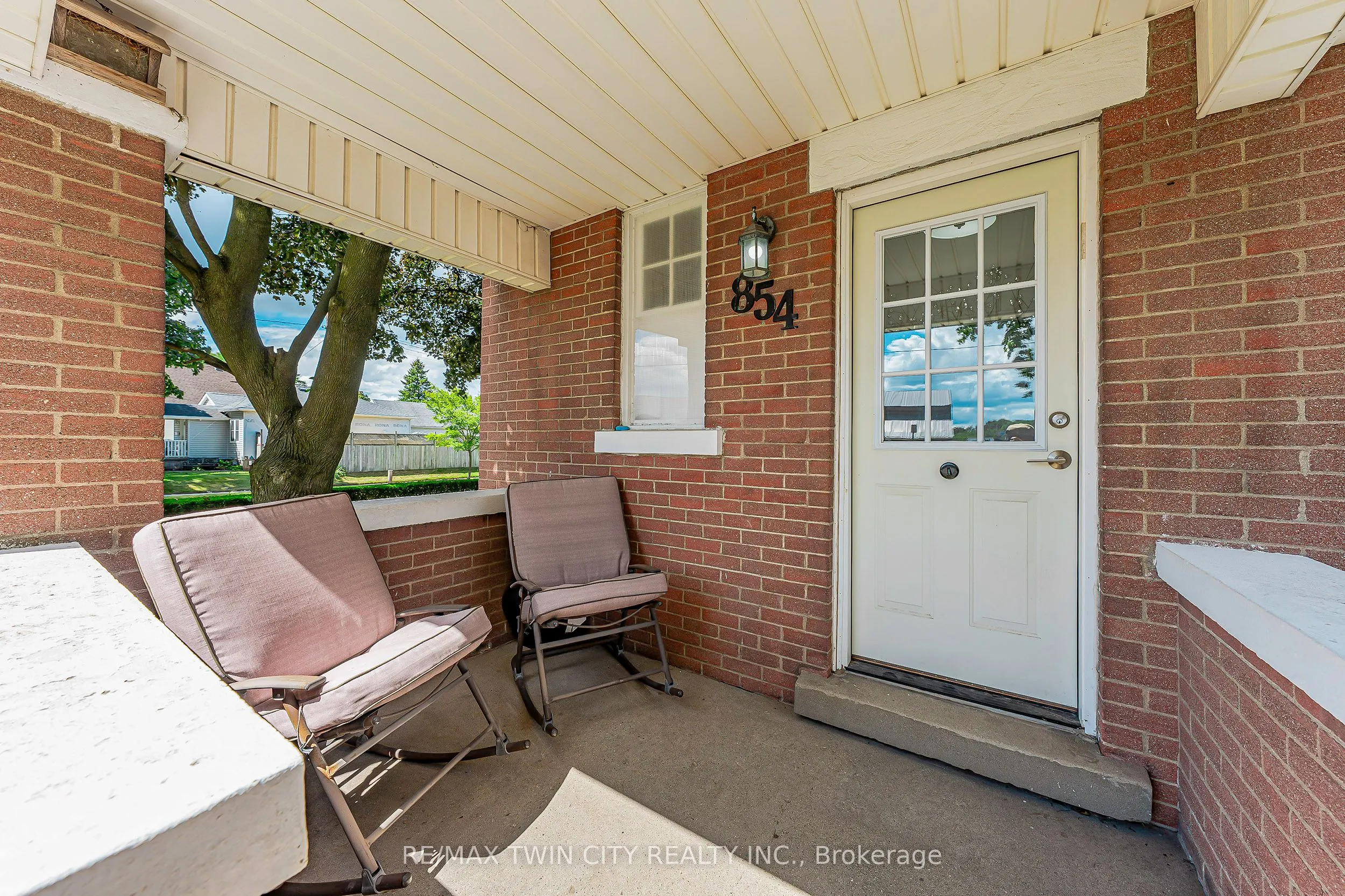 854 Guelph Street