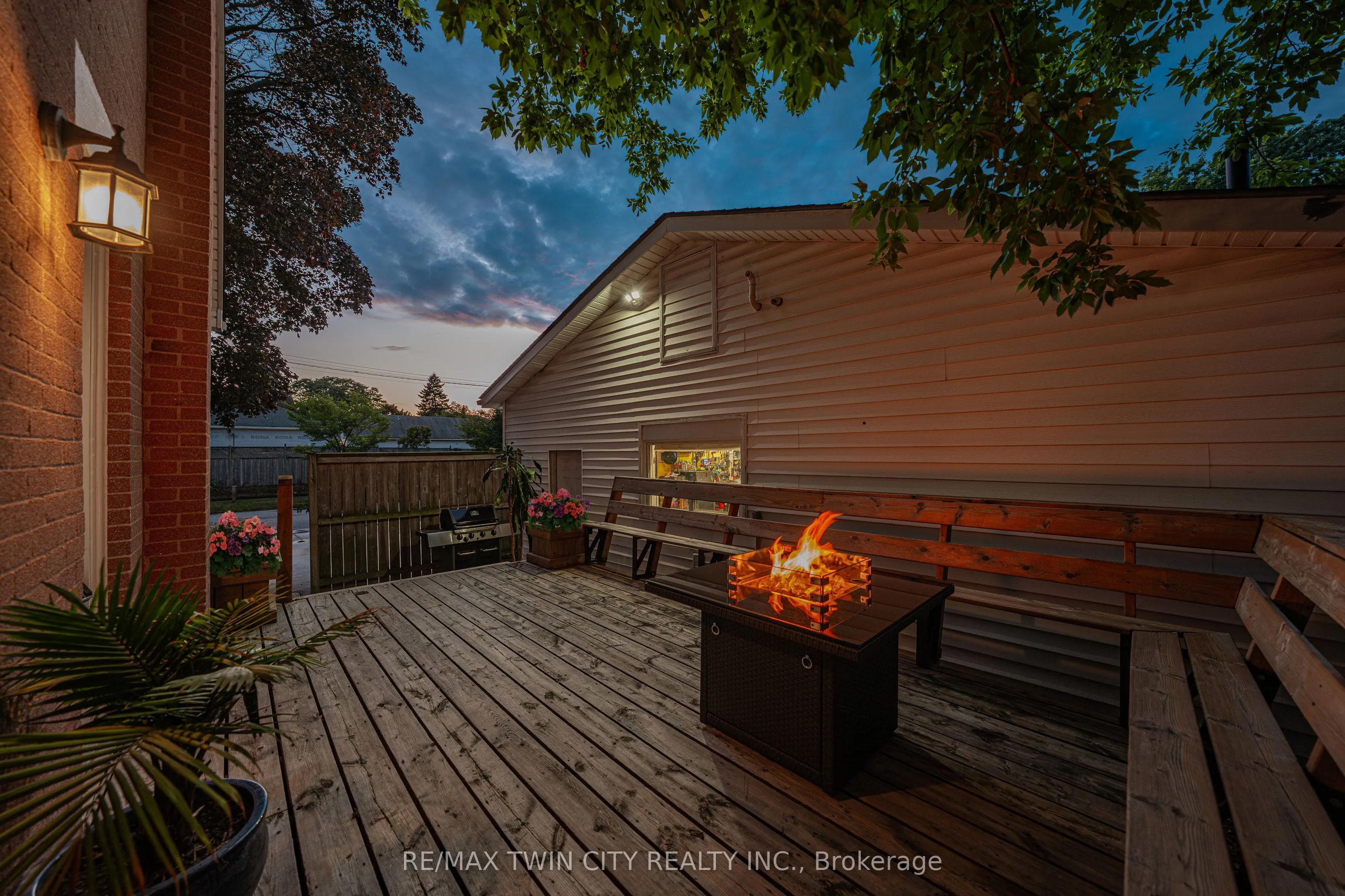 854 Guelph Street