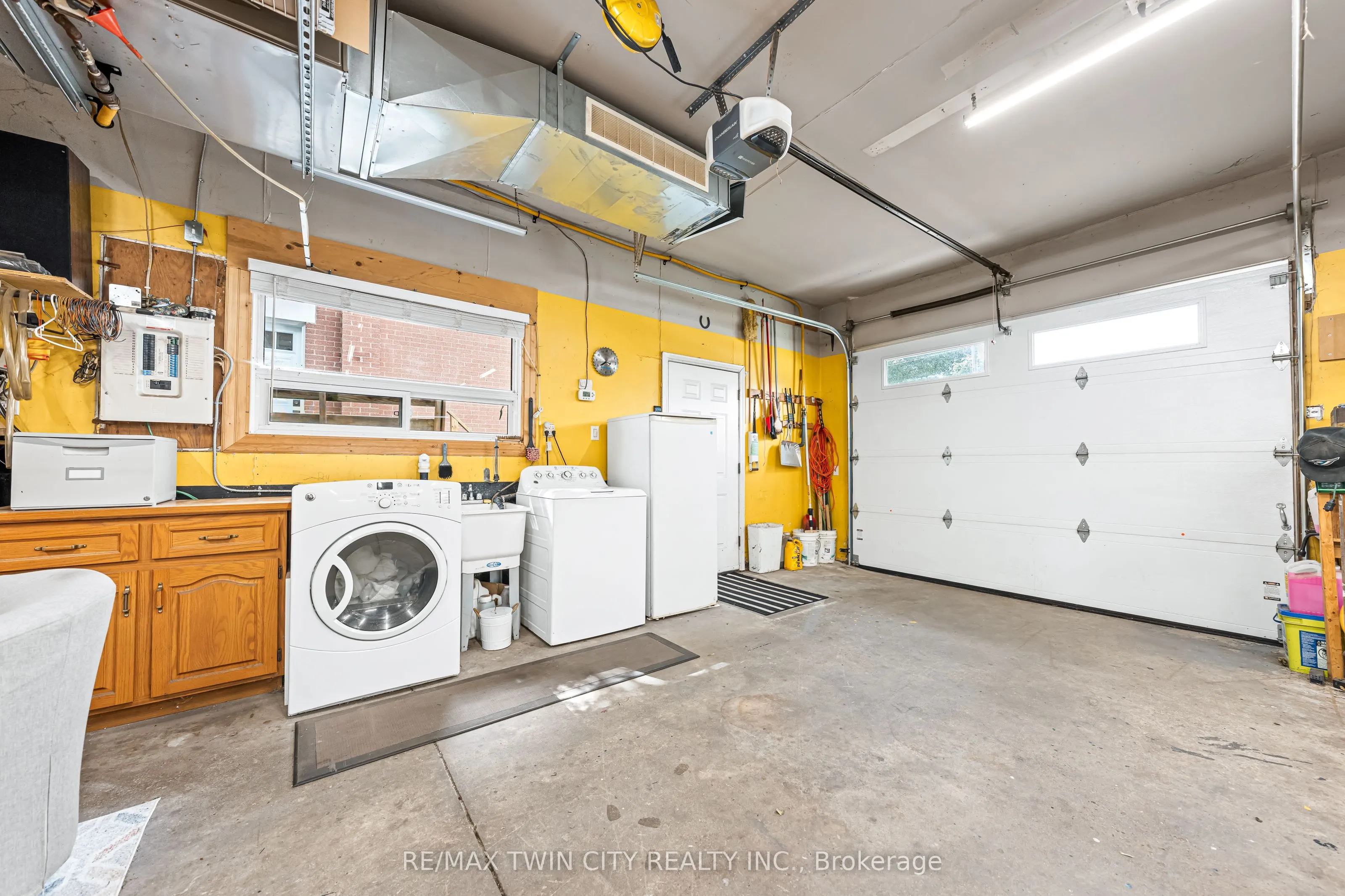 854 Guelph Street