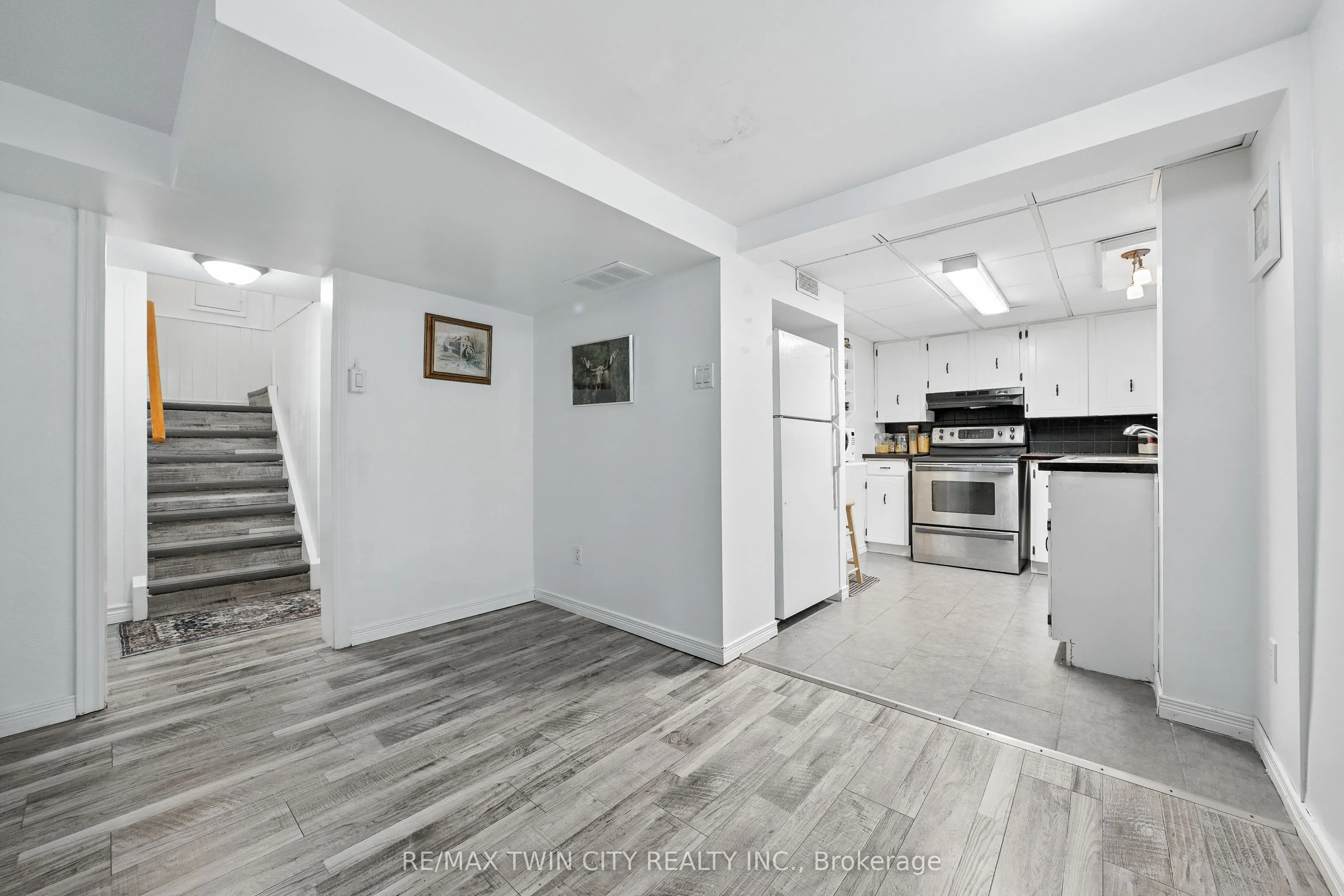854 Guelph Street