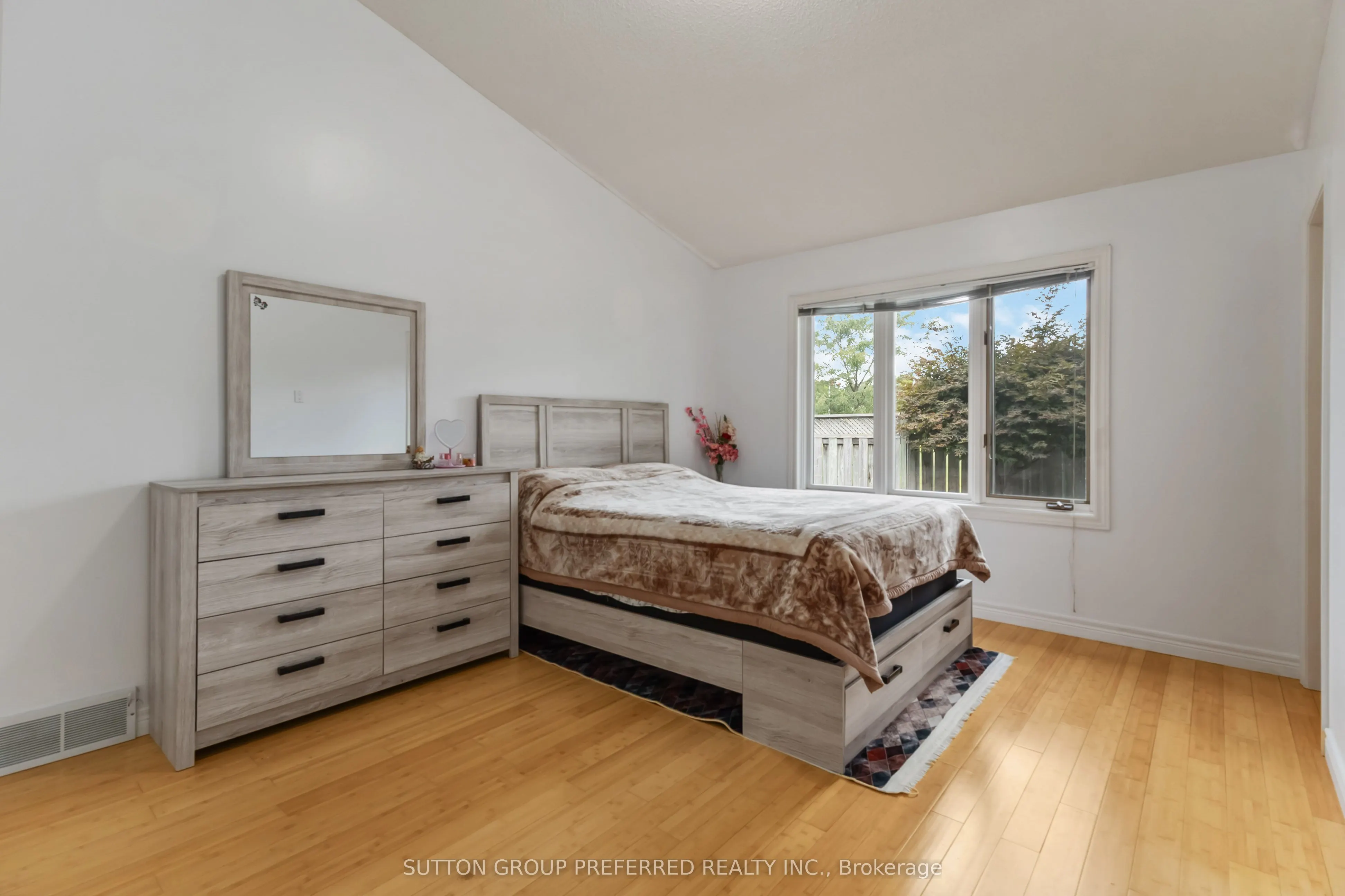 617 Wharncliffe Road S, #2