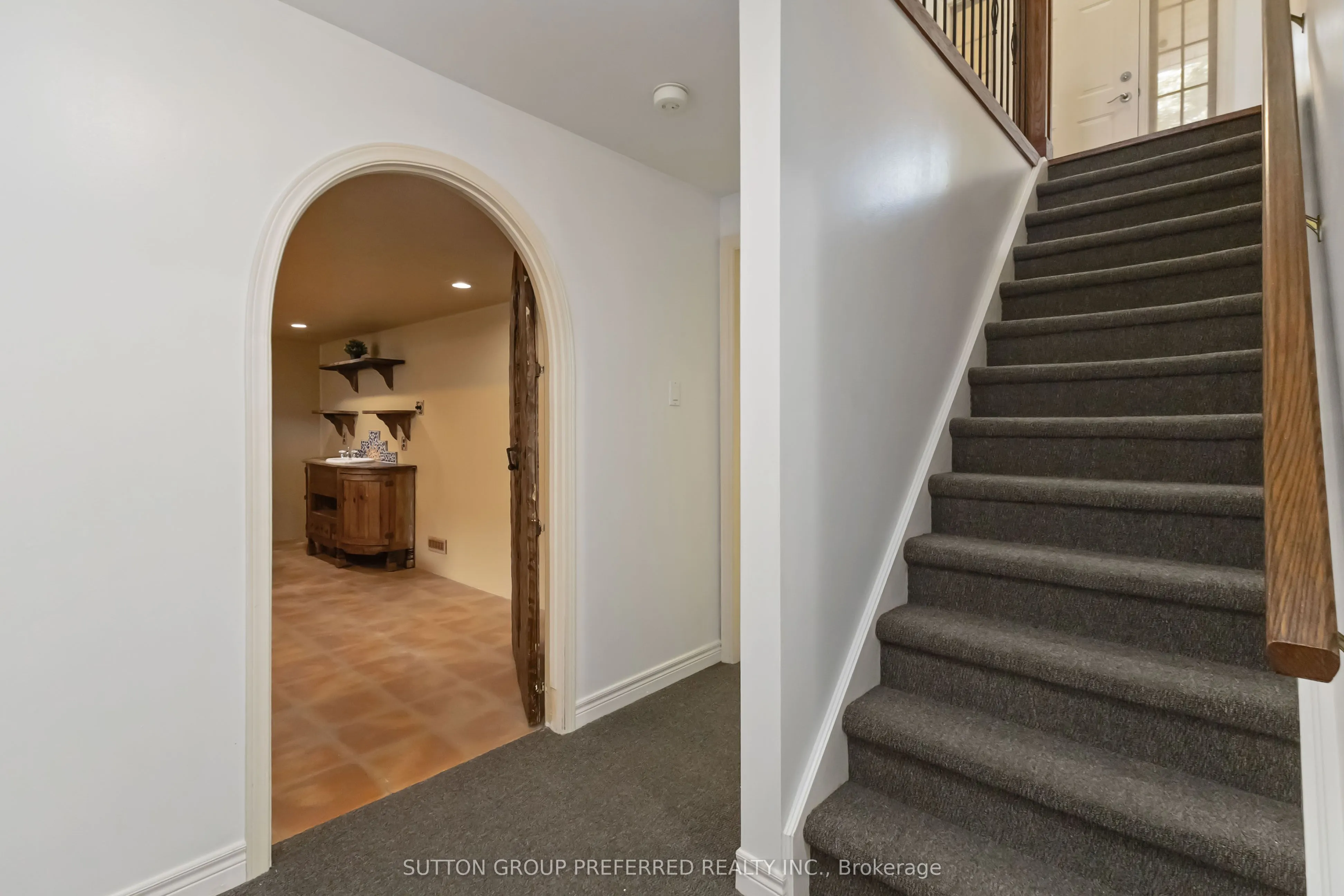 617 Wharncliffe Road S, #2