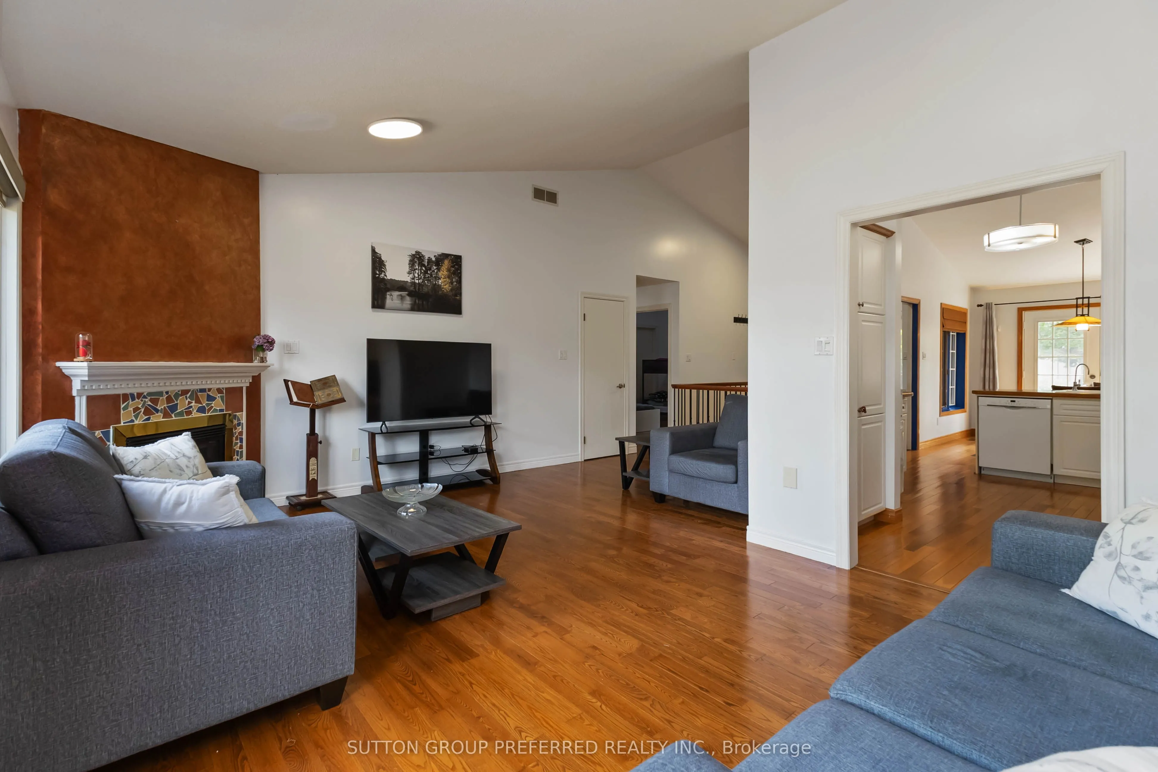 617 Wharncliffe Road S, #2