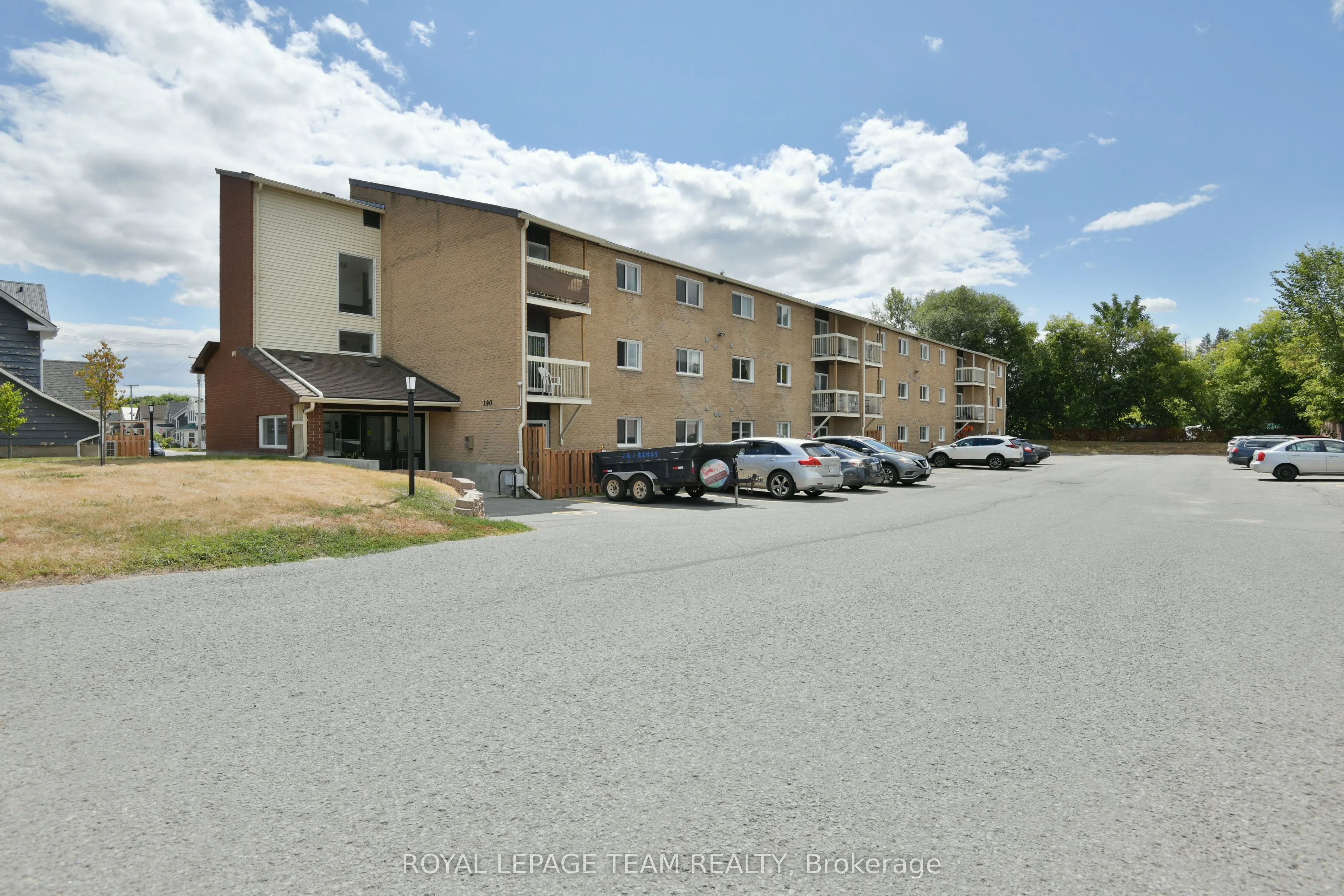 190 Elgin Street W, #205