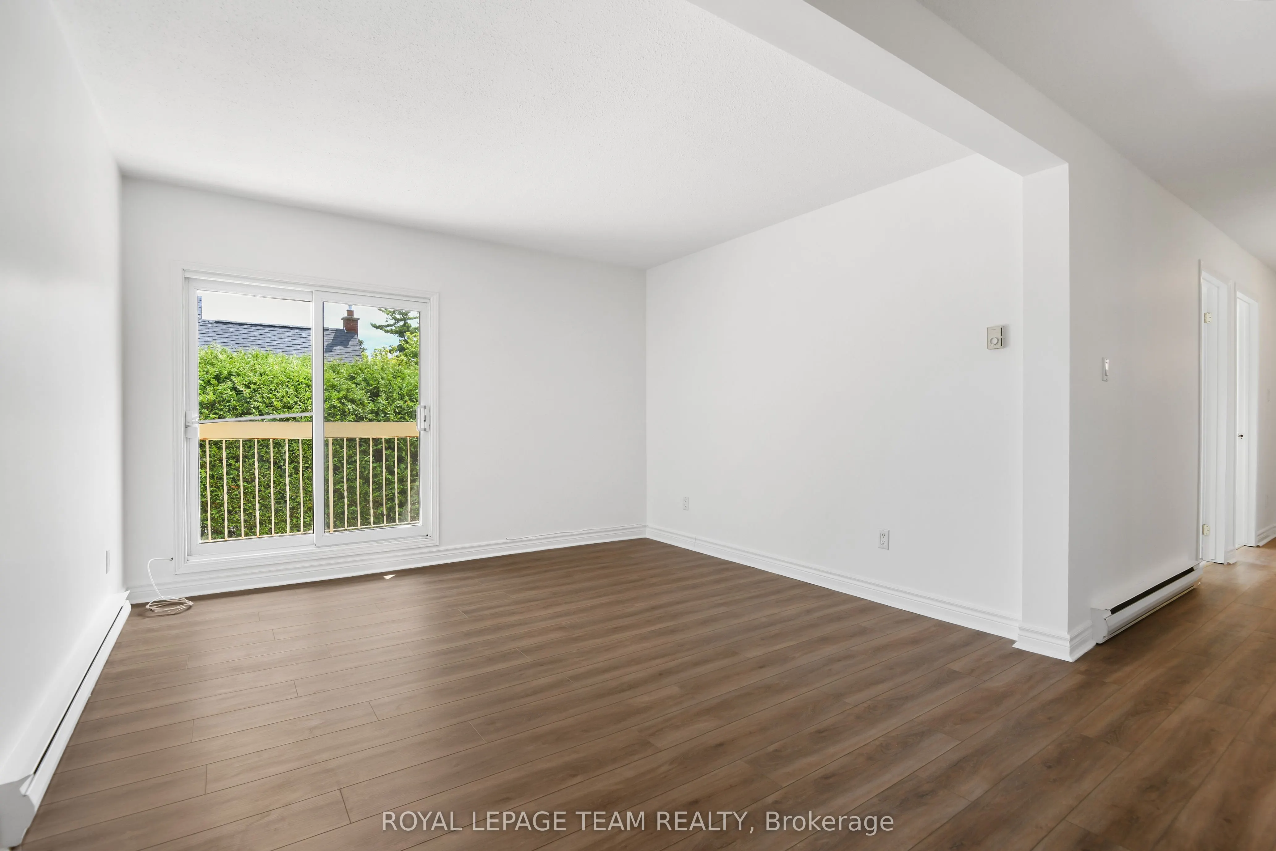 190 Elgin Street W, #205