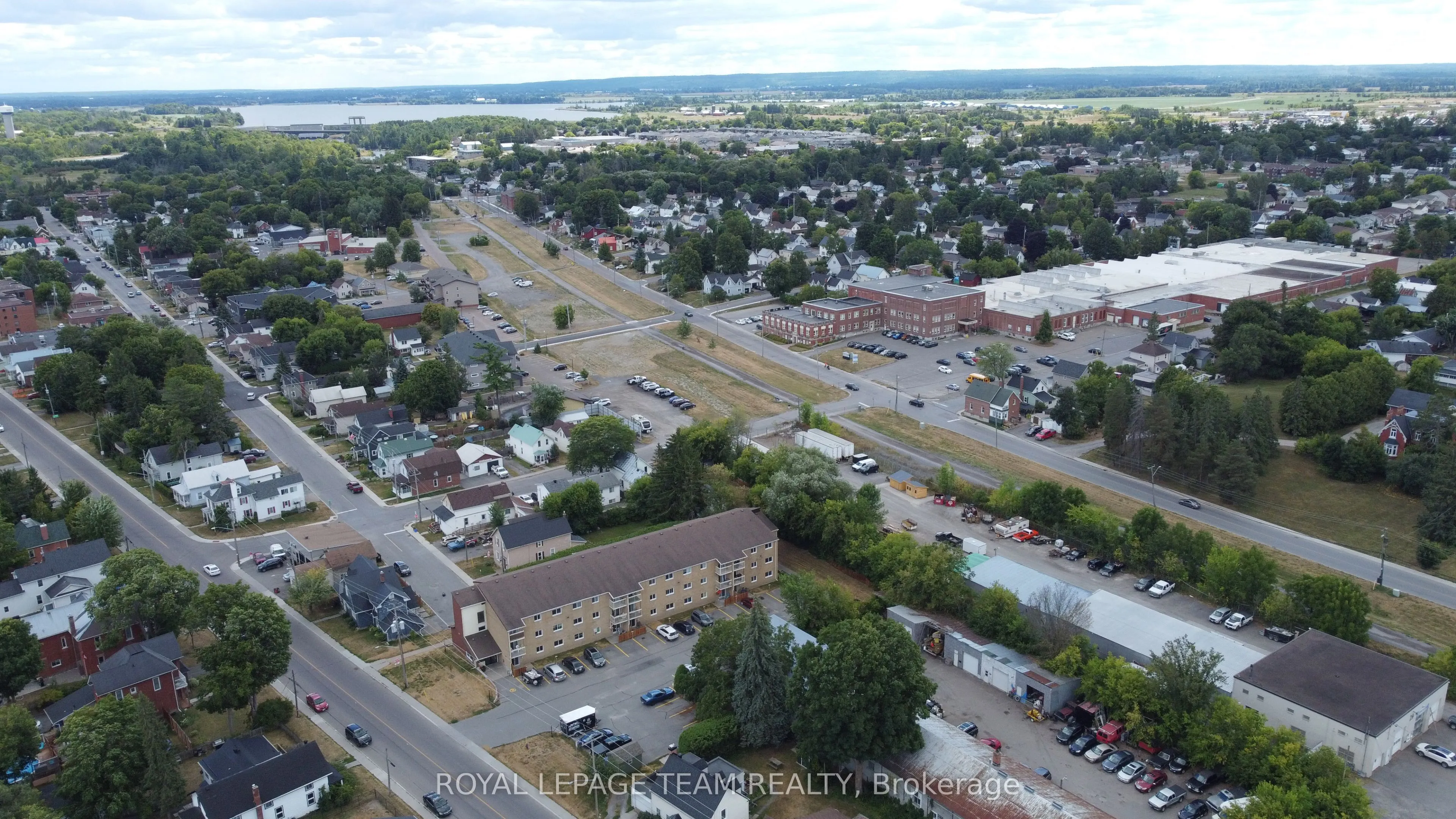 190 Elgin Street W, #205