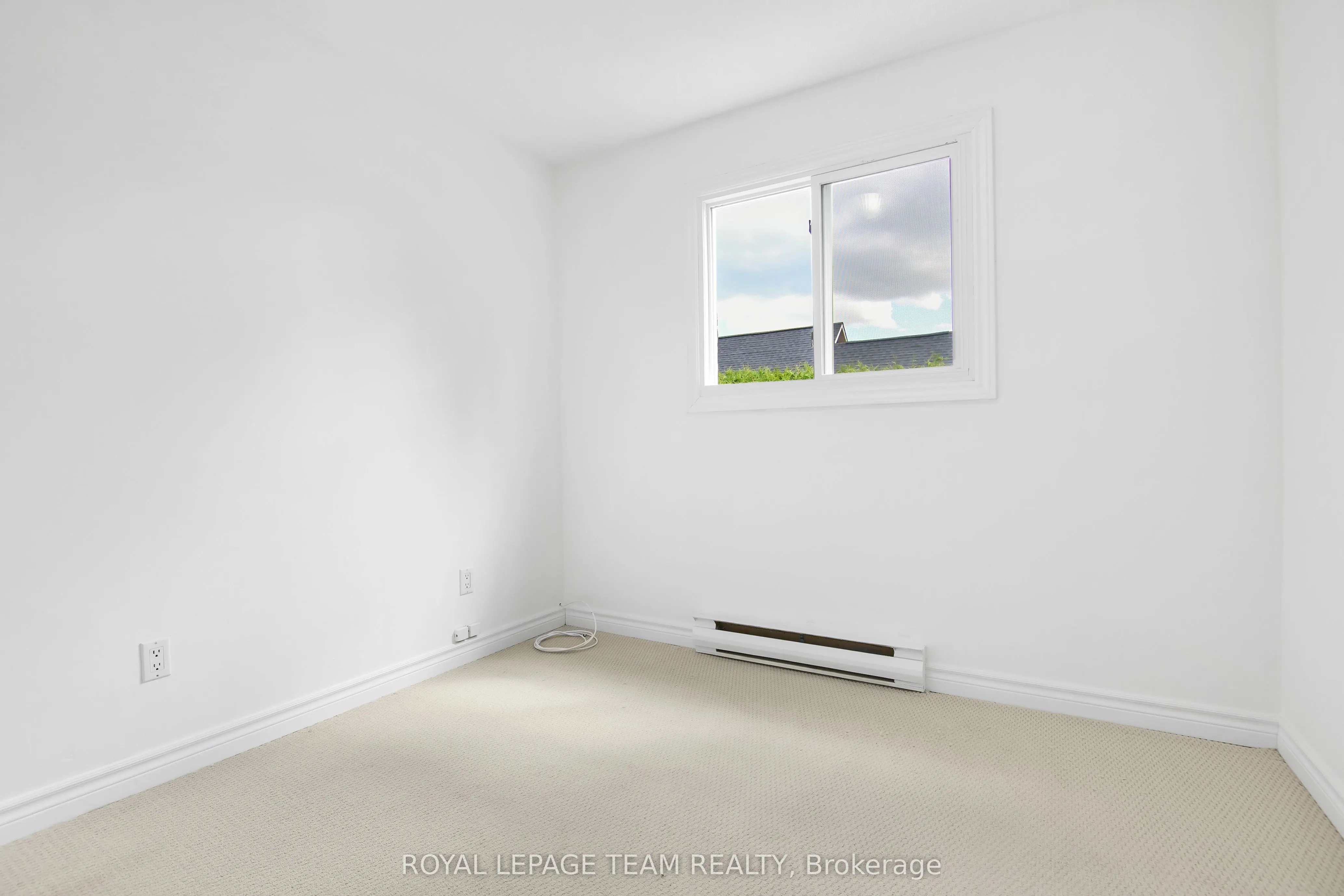 190 Elgin Street W, #205