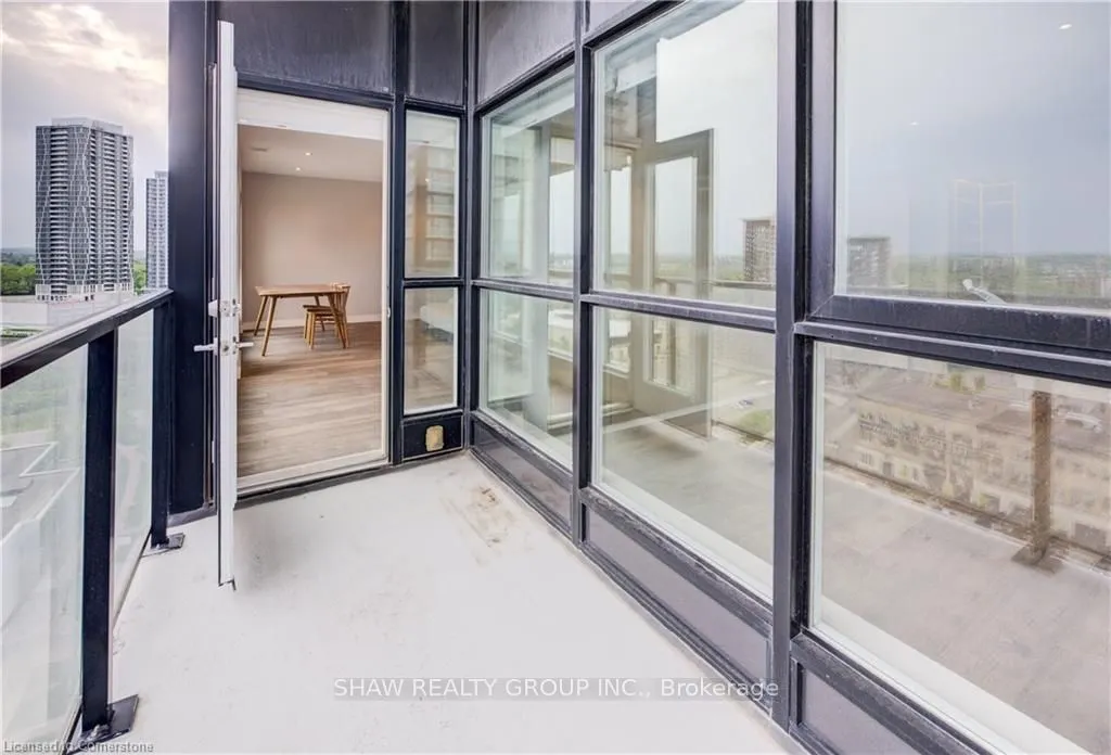 1 Victoria Street S, #1513