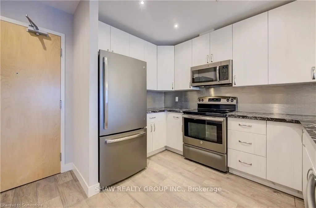 1 Victoria Street S, #1513