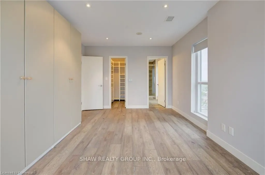 1 Victoria Street S, #1513
