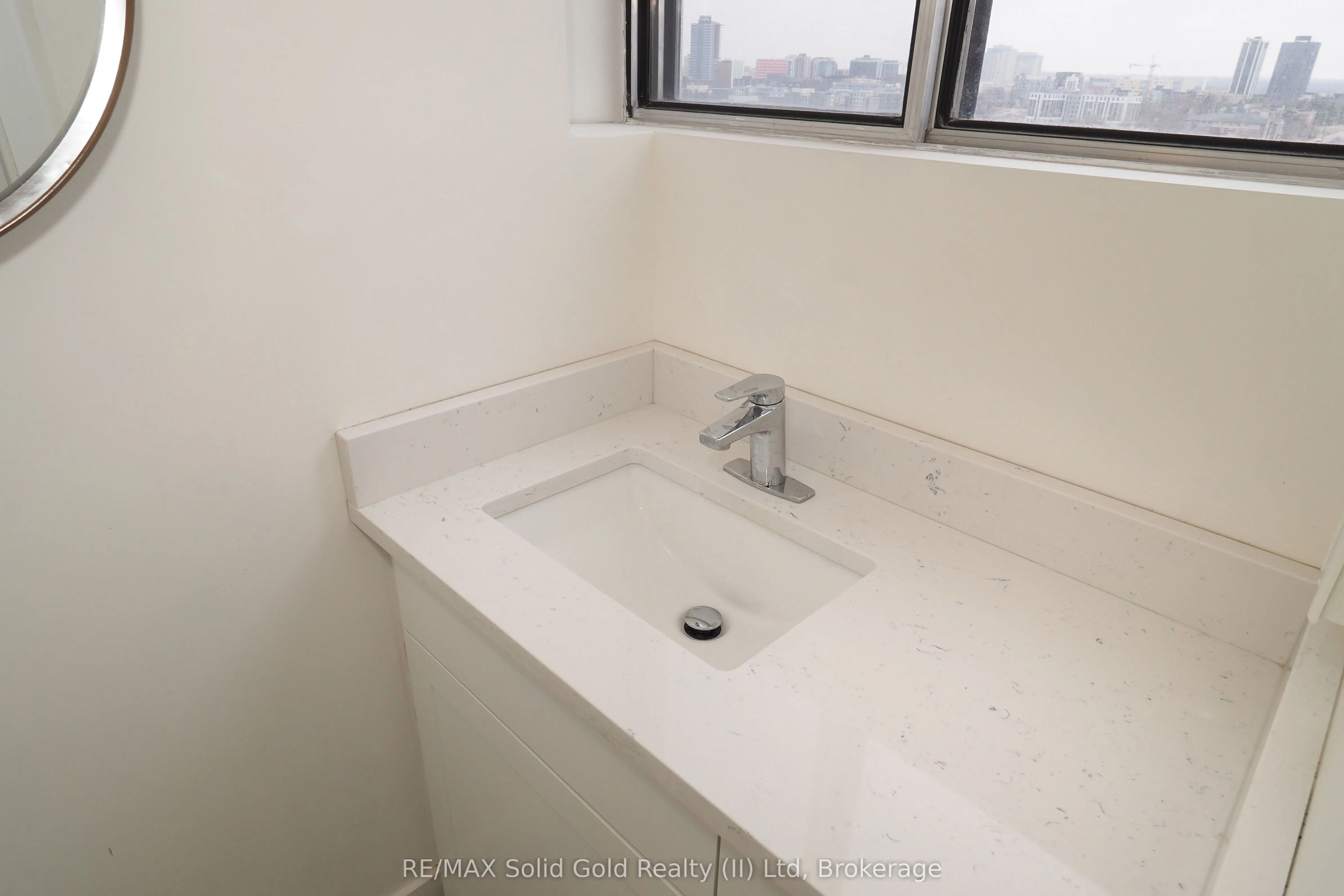 375 King Street N, #1105