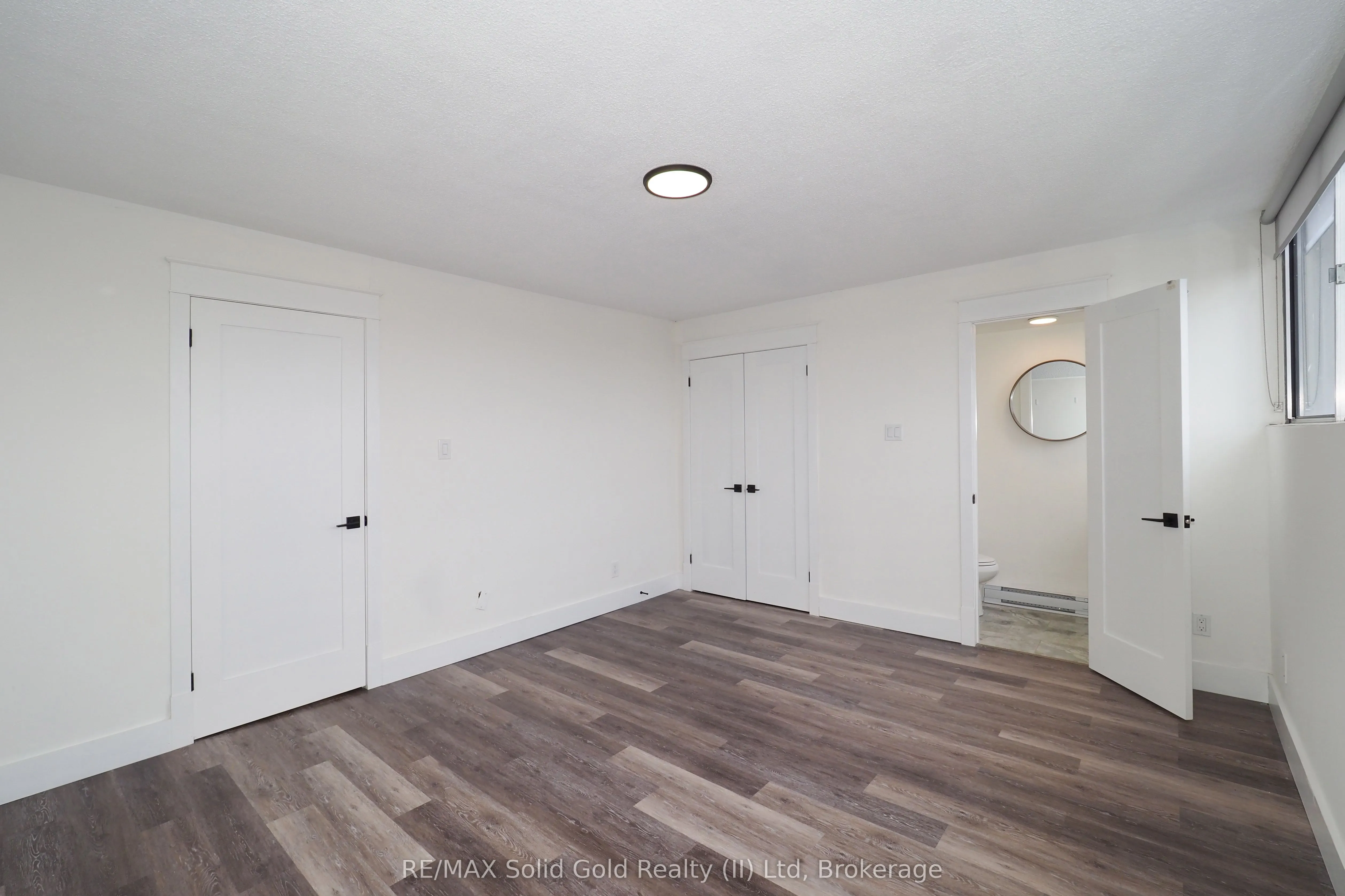 375 King Street N, #1105