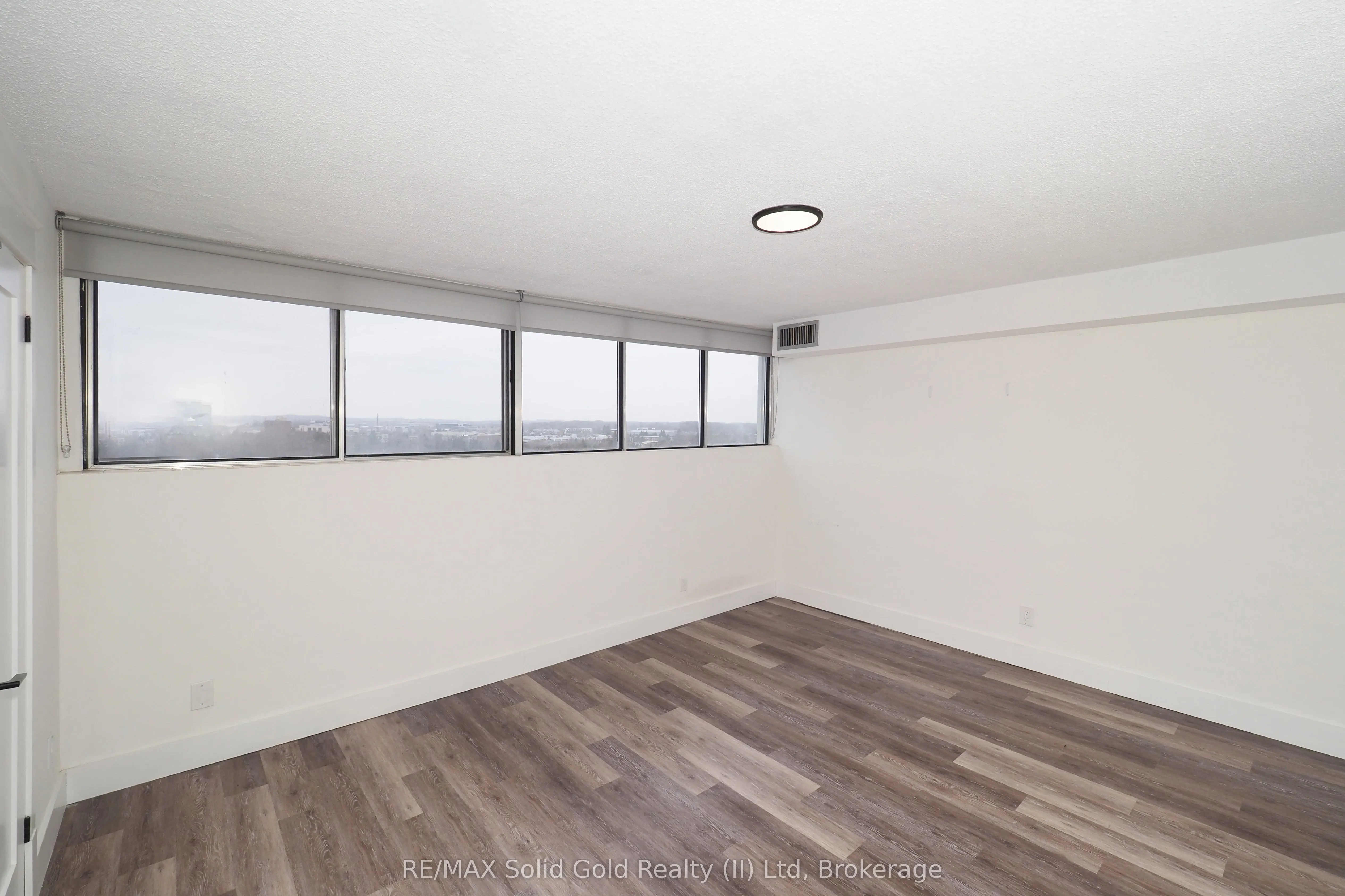 375 King Street N, #1105