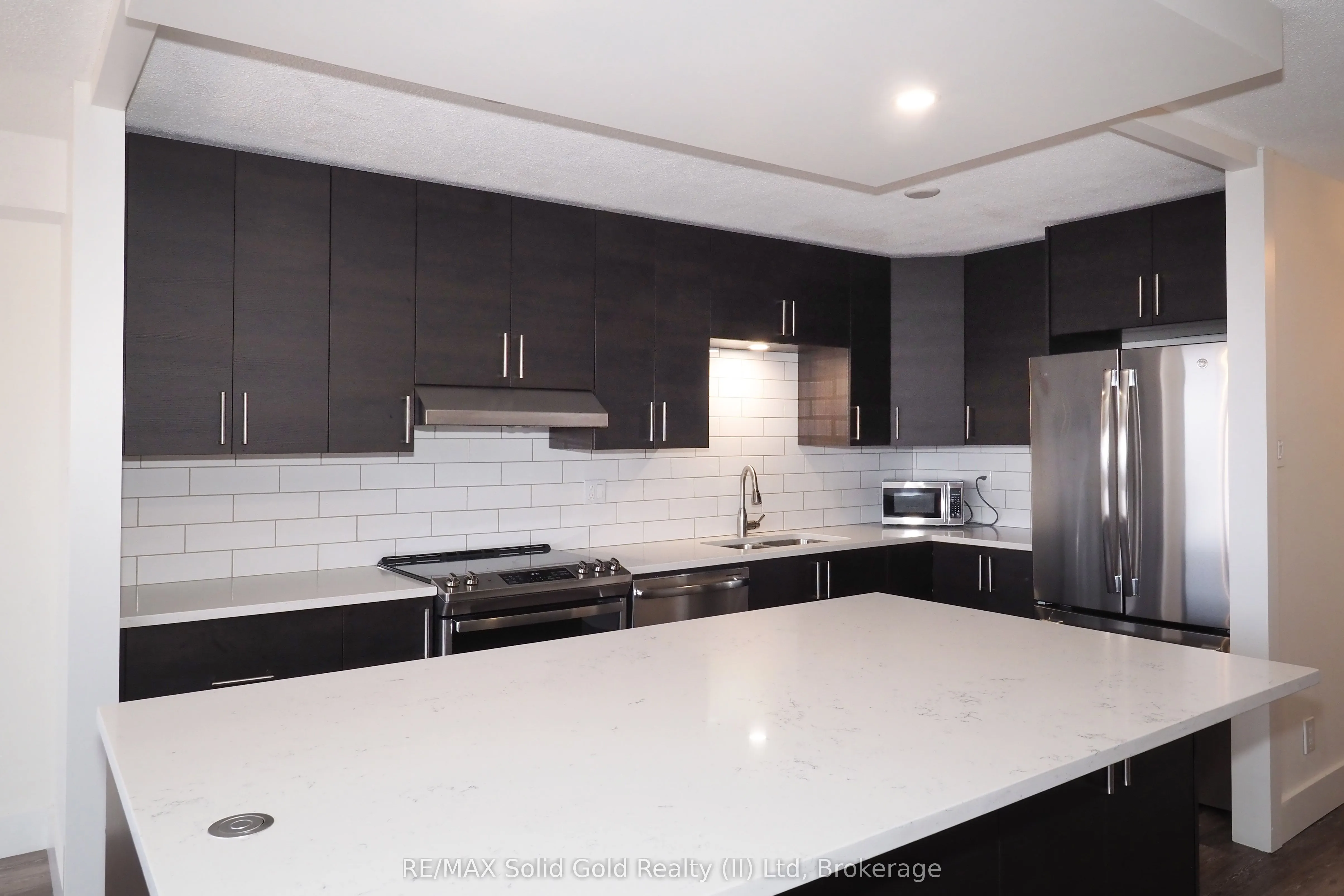 375 King Street N, #1105