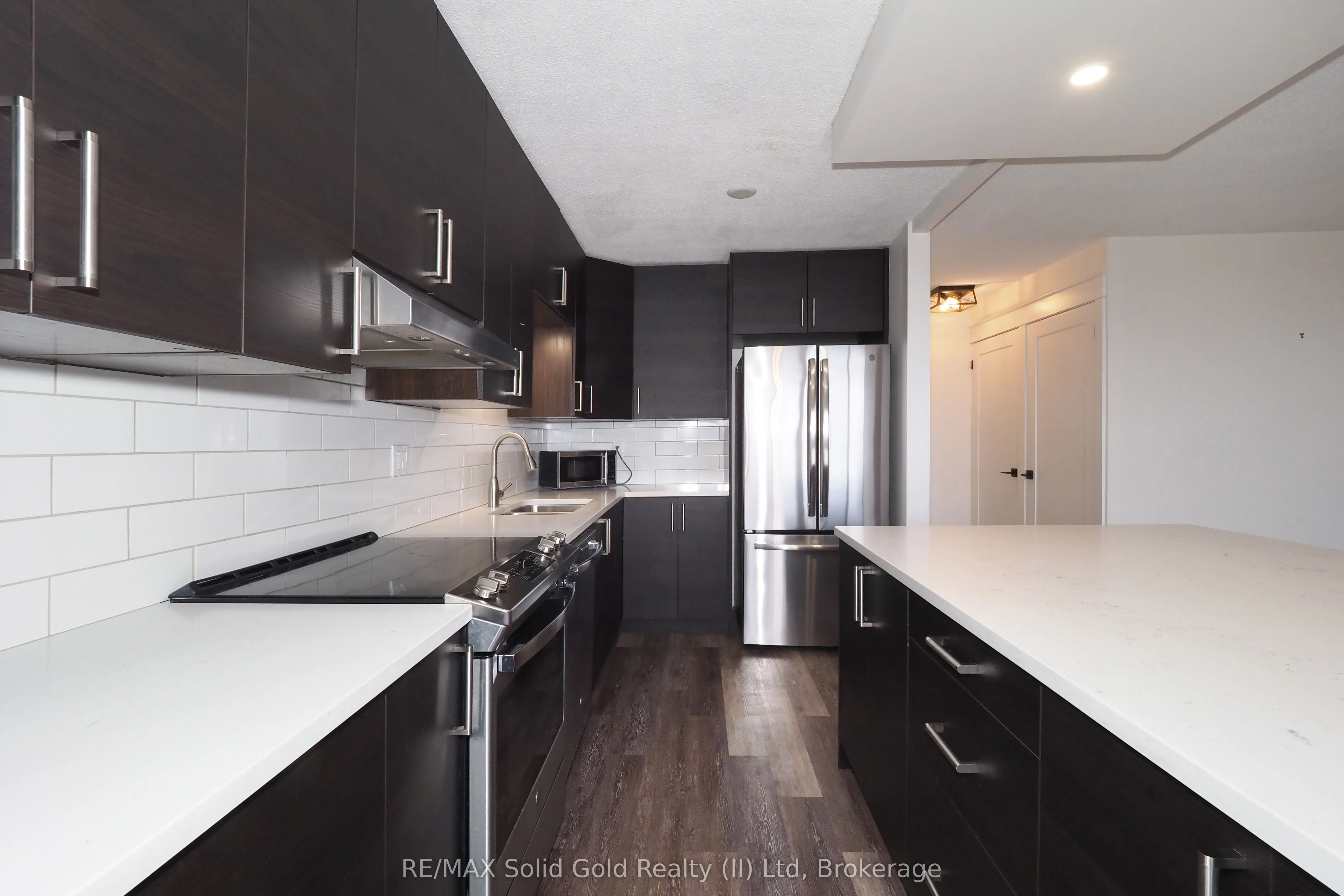 375 King Street N, #1105