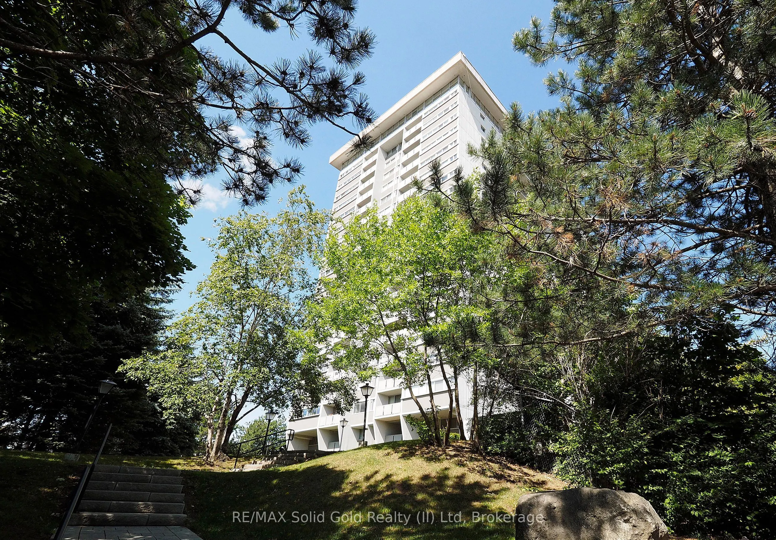 375 King Street N, #1105