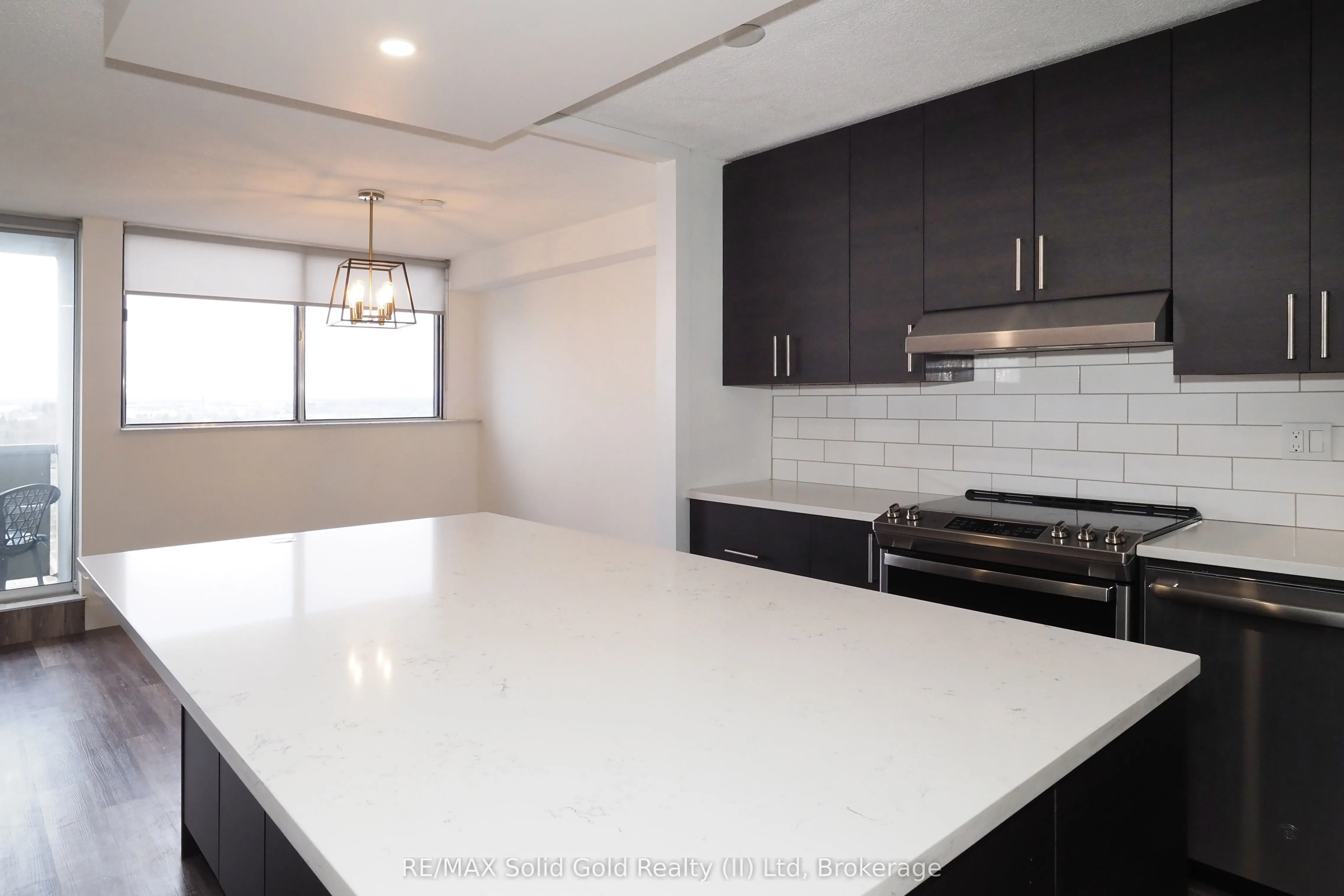 375 King Street N, #1105