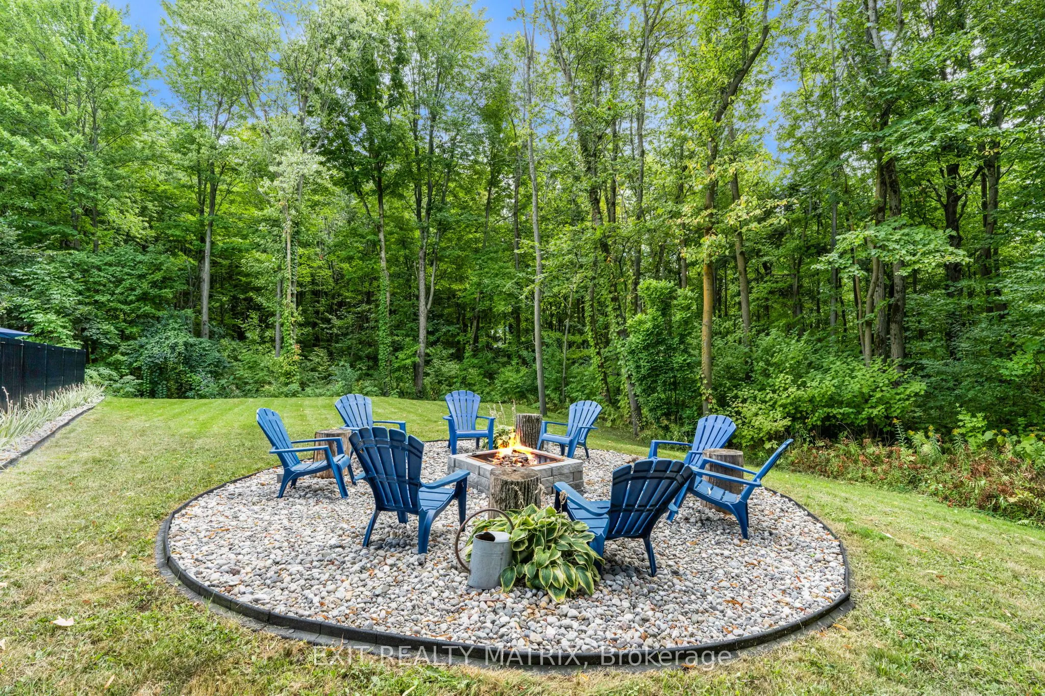 1736 GROVES Road