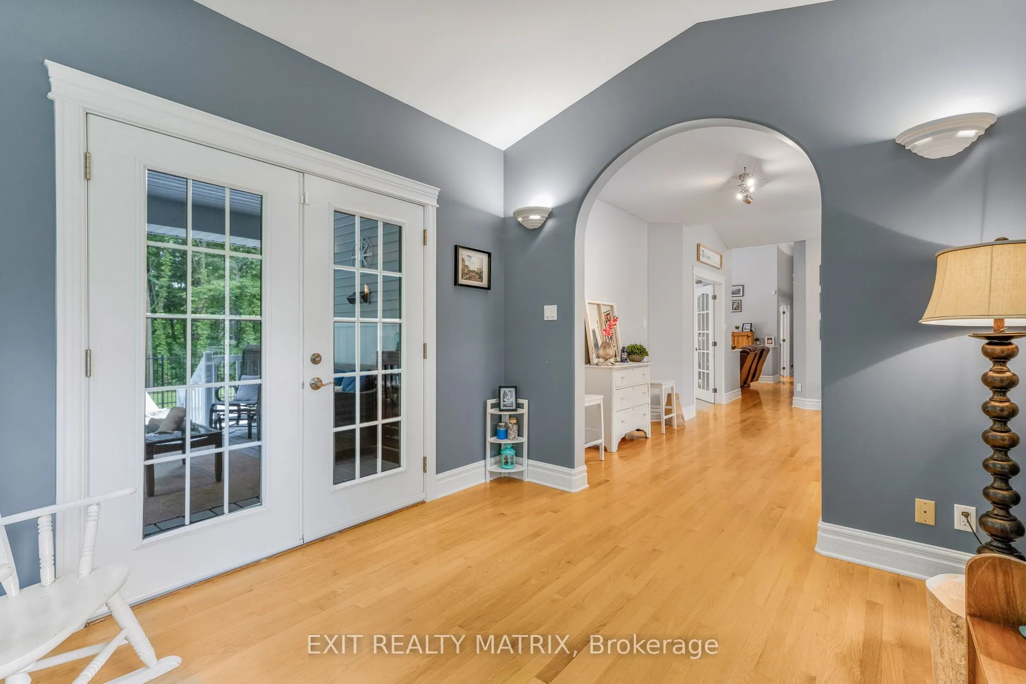 1736 GROVES Road