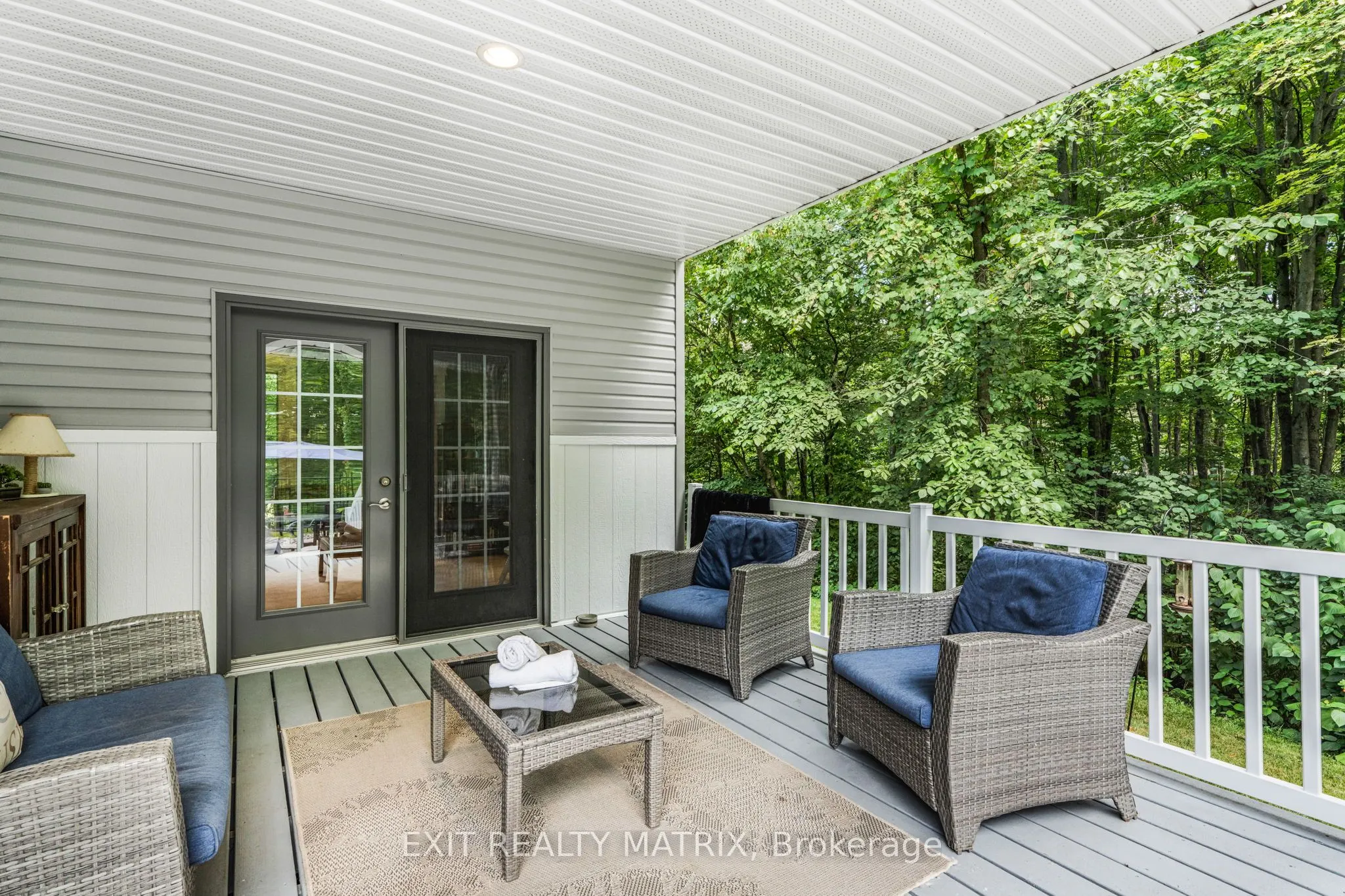 1736 GROVES Road