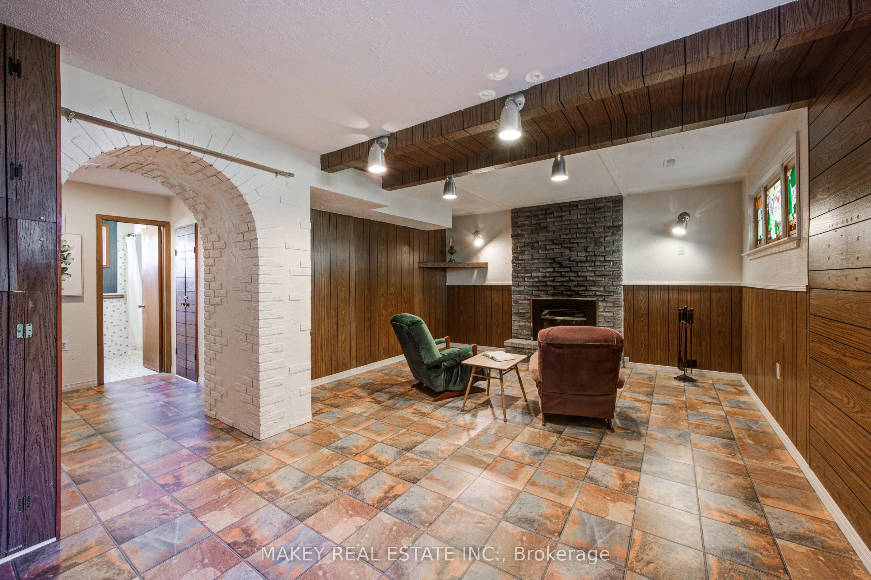 302 Borden Court