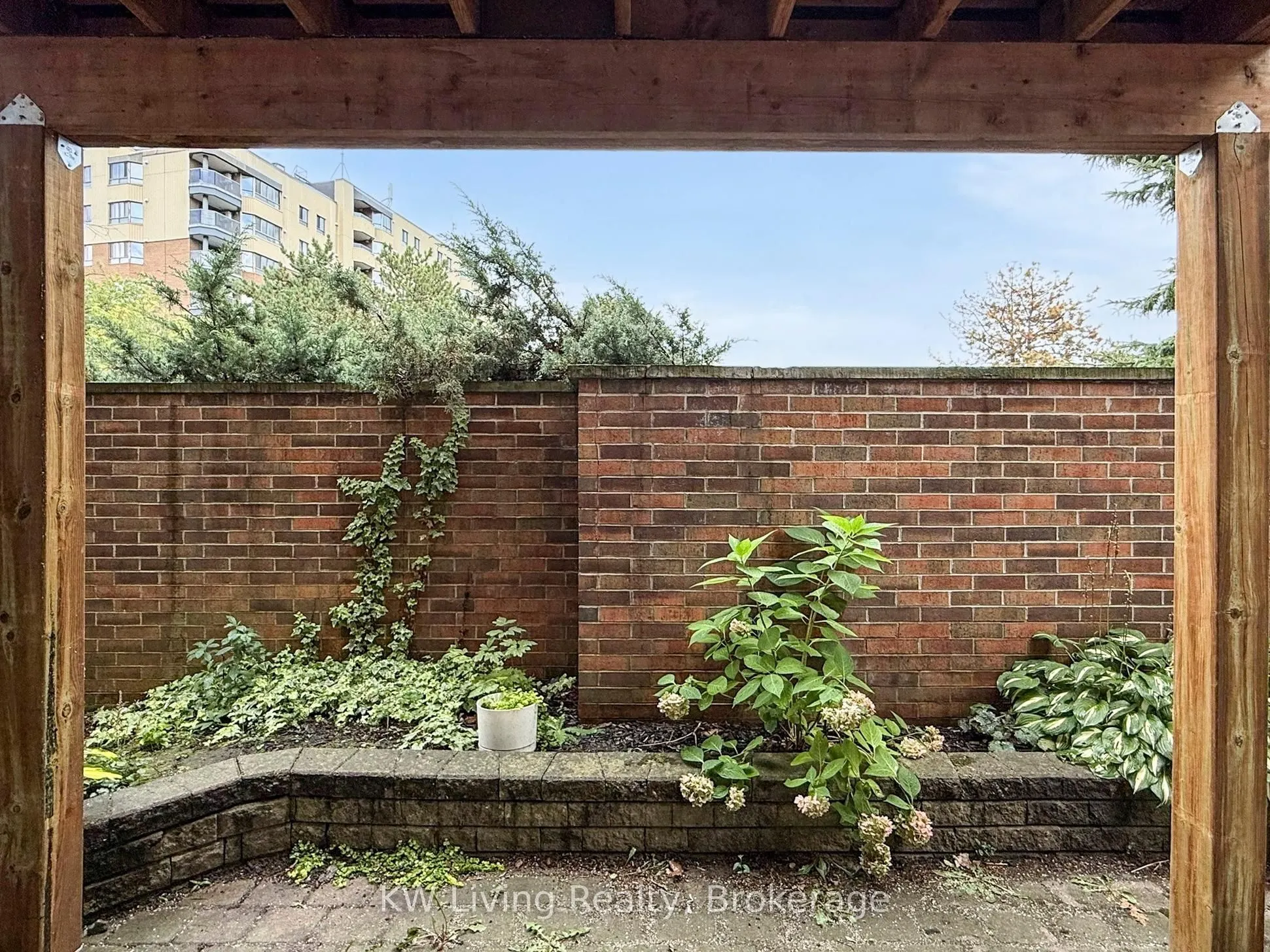 250 Keats Way, #18